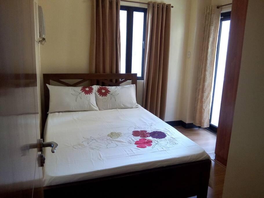 2BR Condo in Montecito 1, Resort World, NAIA T3 view 5