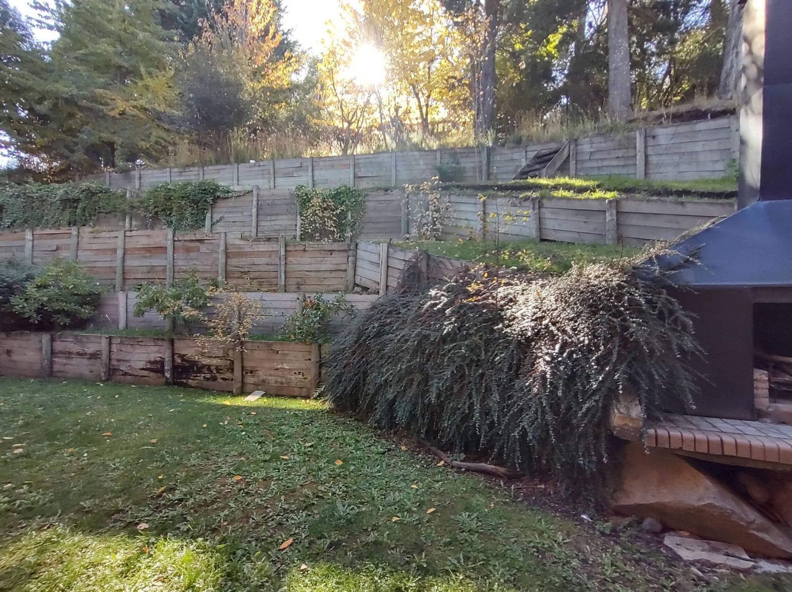 Cabaña rodeada de bosque nativo para 12 c parrilla