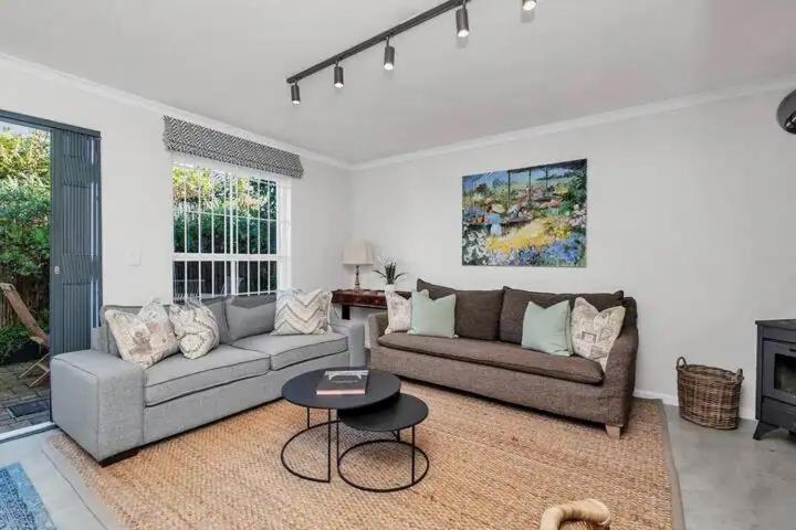 Cosy Home in Claremont view 3