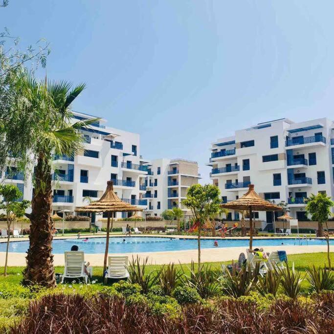 Modern Ultra Luxury Beach Apartment view 4