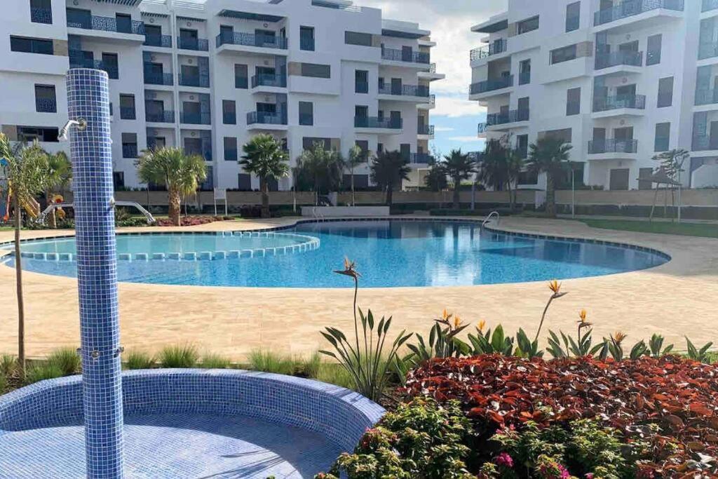 Modern Ultra Luxury Beach Apartment view 2