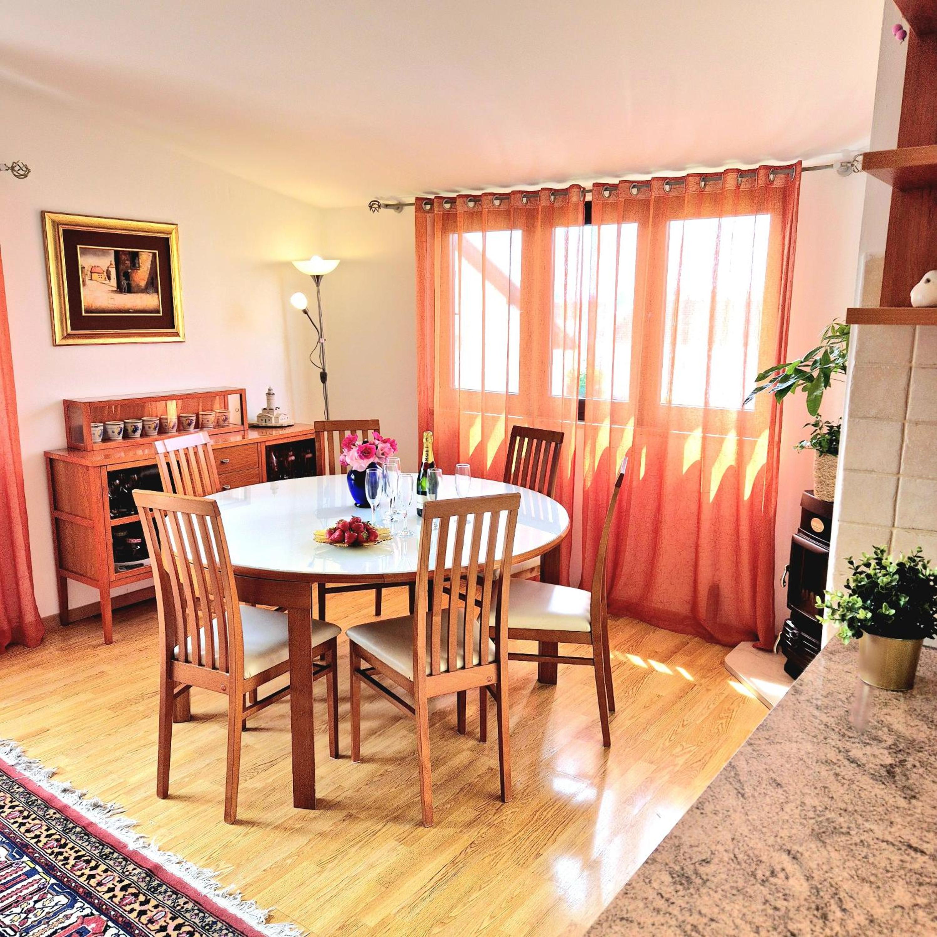 Villa Olivia - Beach & Pool Apartments near Split & Trogir