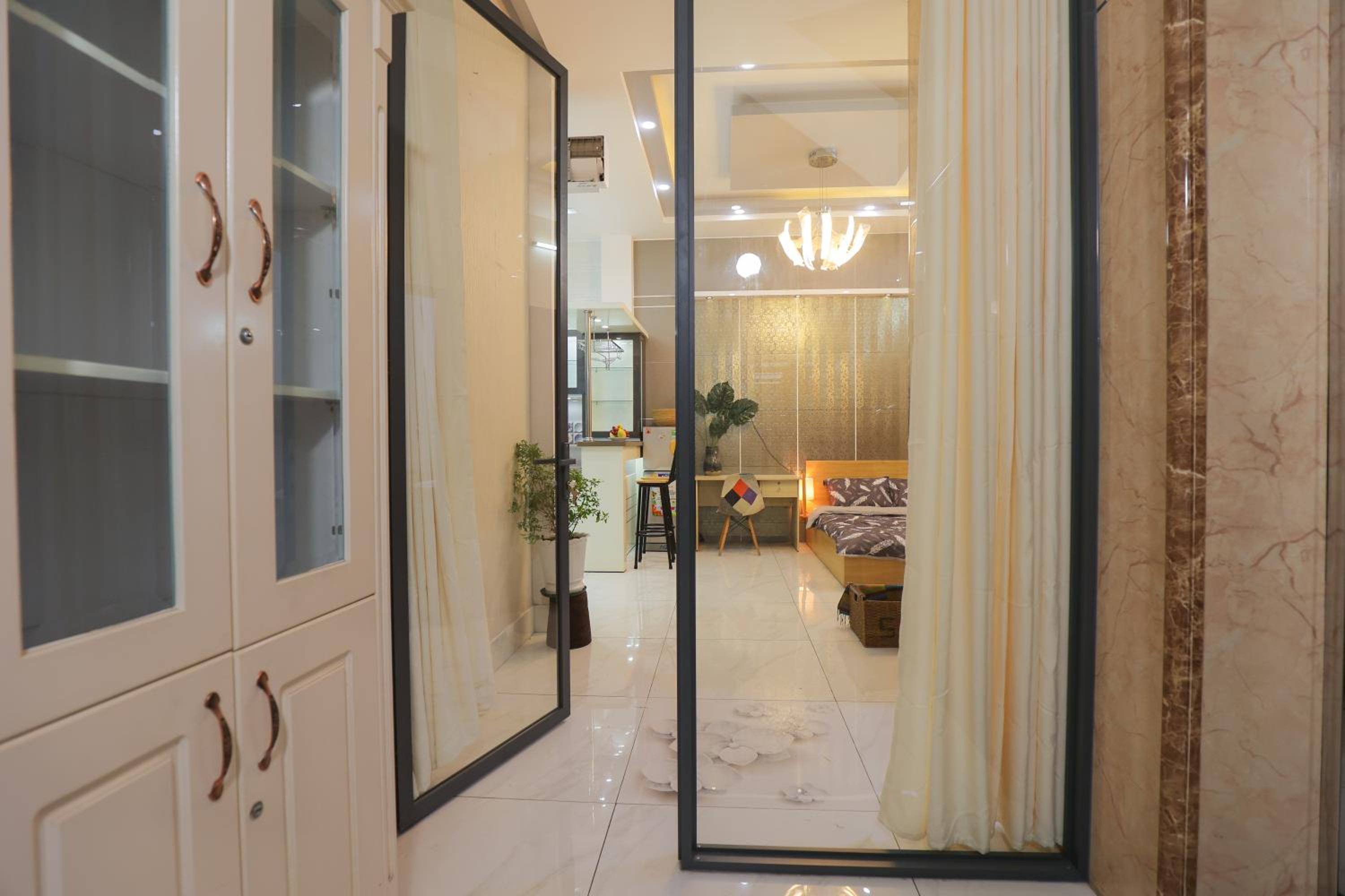 Cozy studio in Phu Nhuan District near District 1