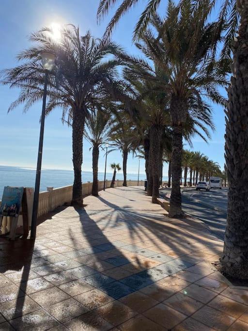 Espacioso casa cerca junto al mar