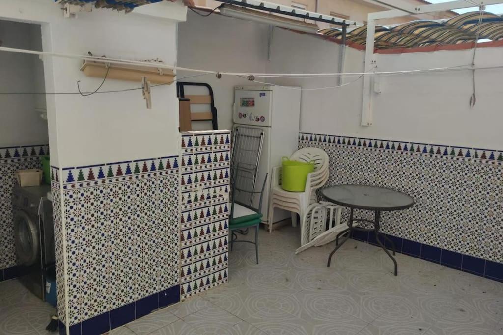 Espacioso casa cerca junto al mar