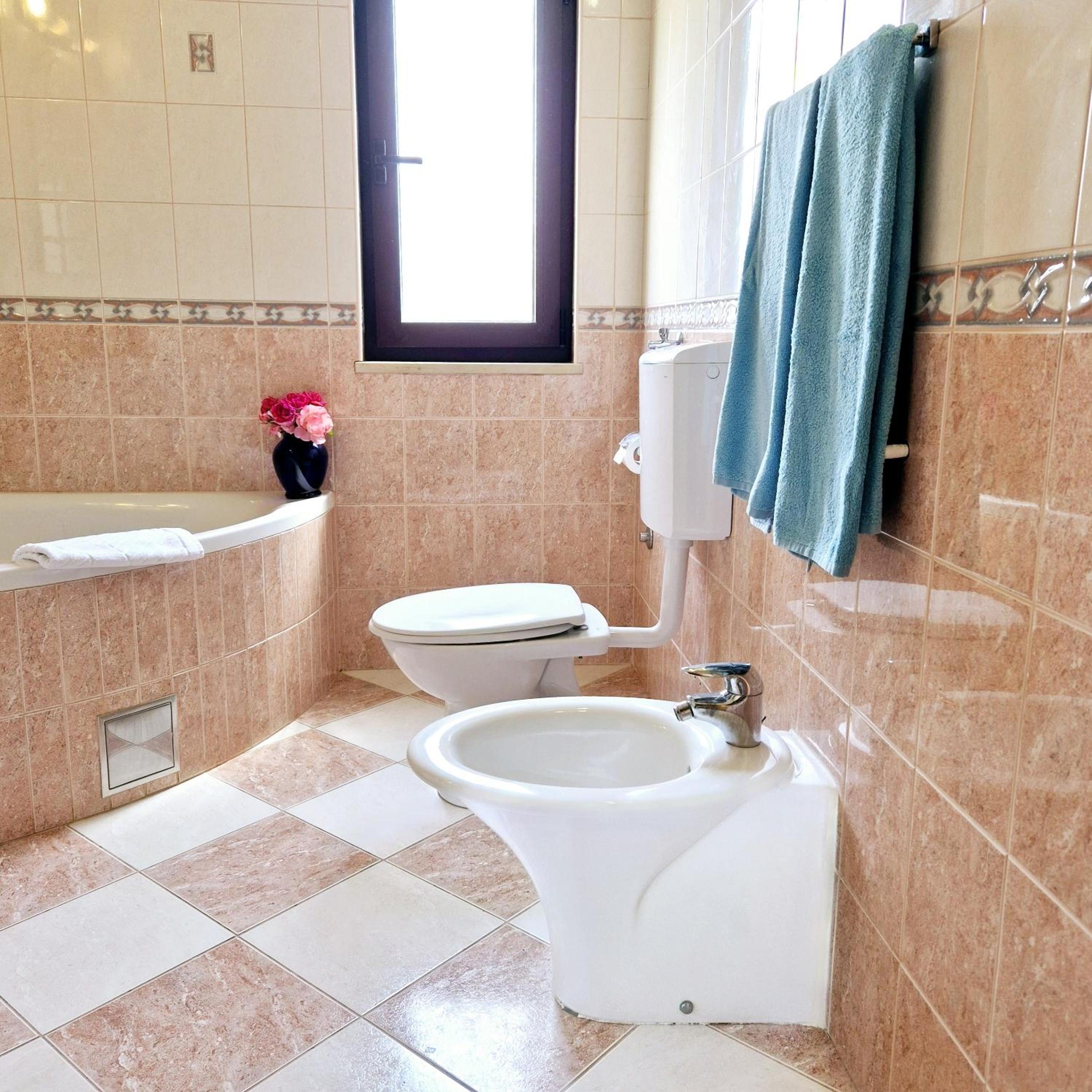Villa Olivia - Beach & Pool Apartments near Split & Trogir