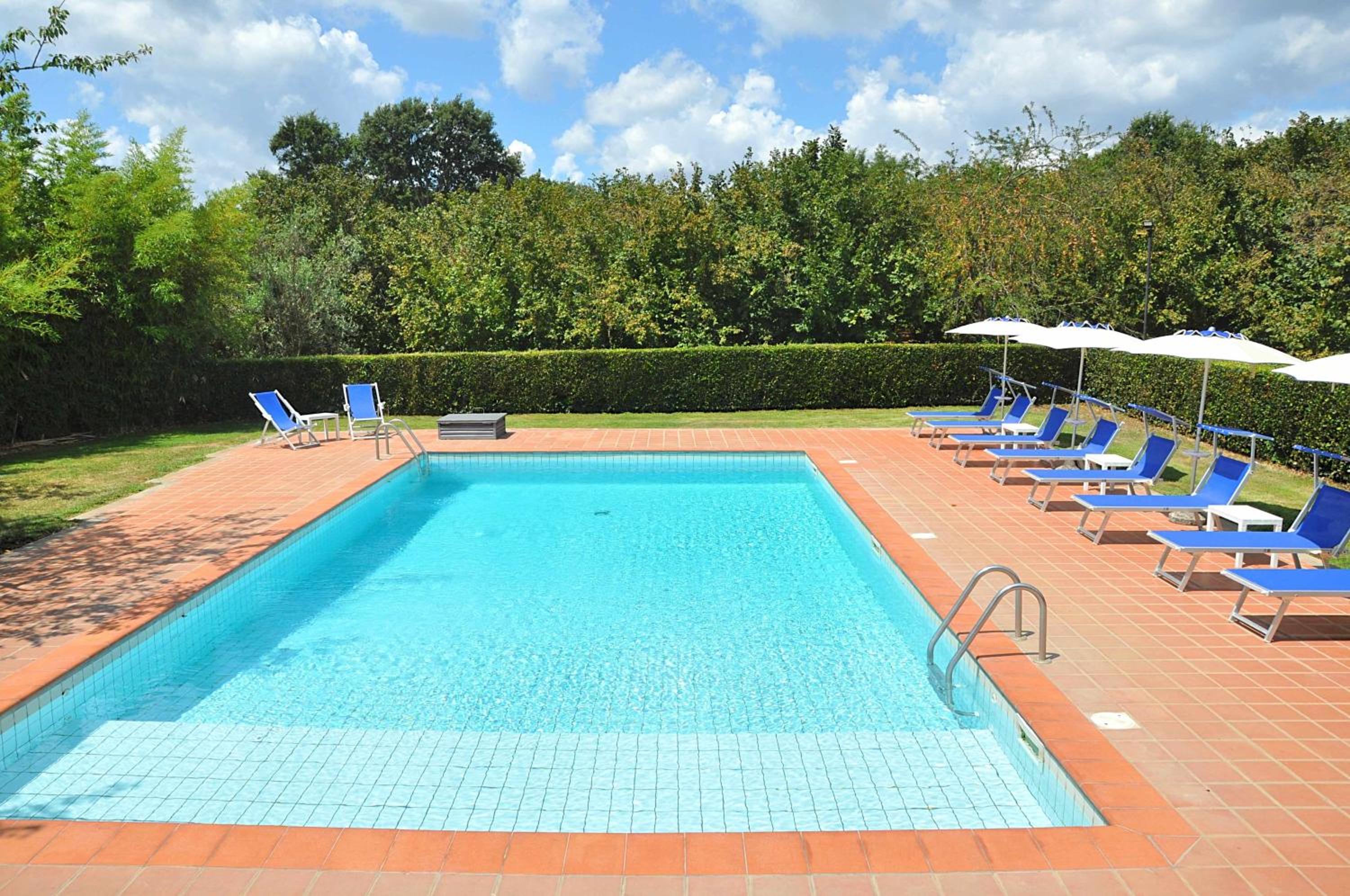 Villa i Noccioli - 18 posti letto, piscina, parco view 2