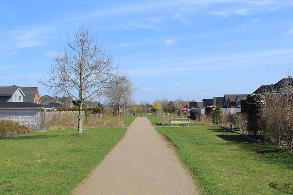 FeWo Grüne Linie mit Balkon-Parken-Wallbox-TV-KoNi