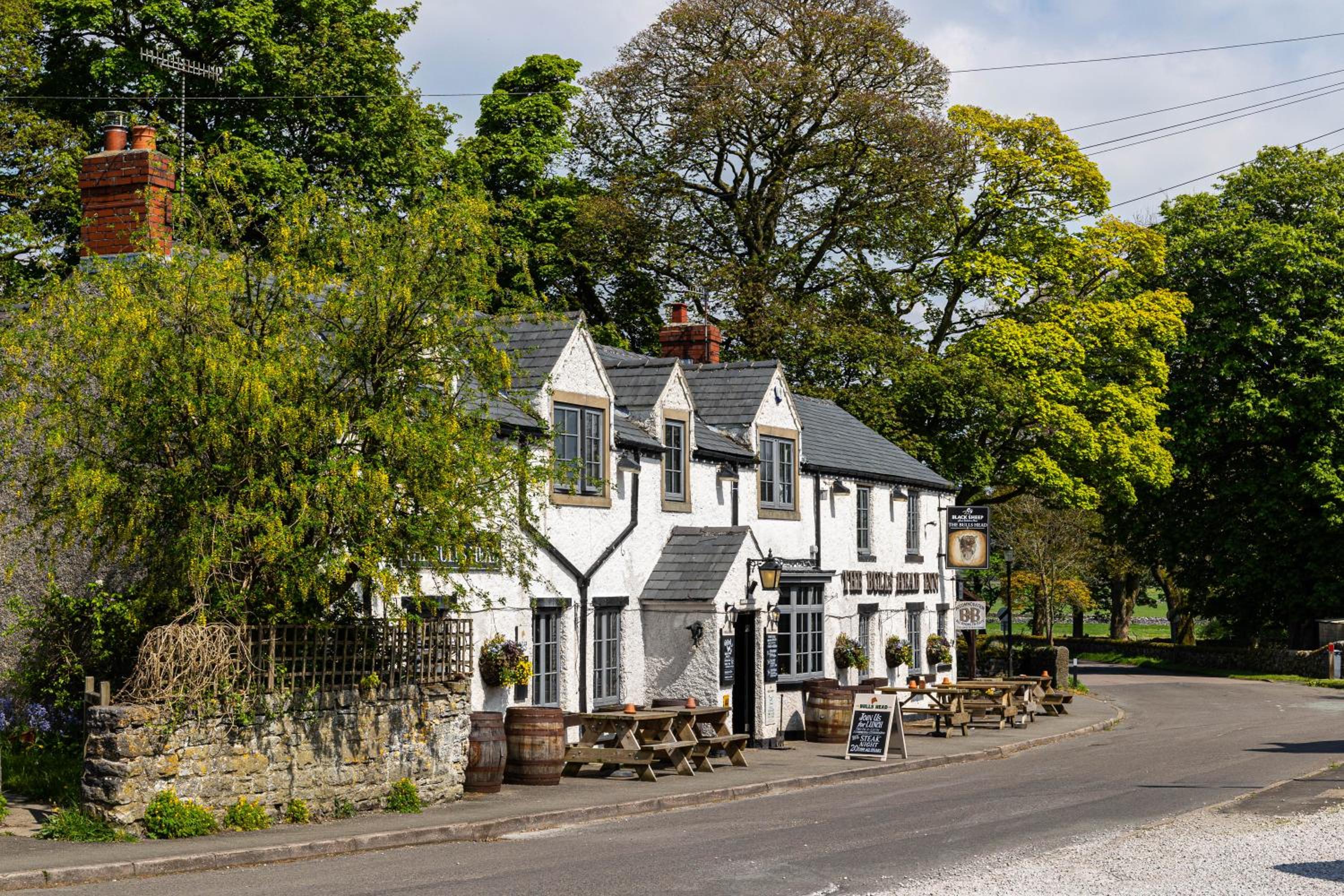 Grade II Listed Peak District Property