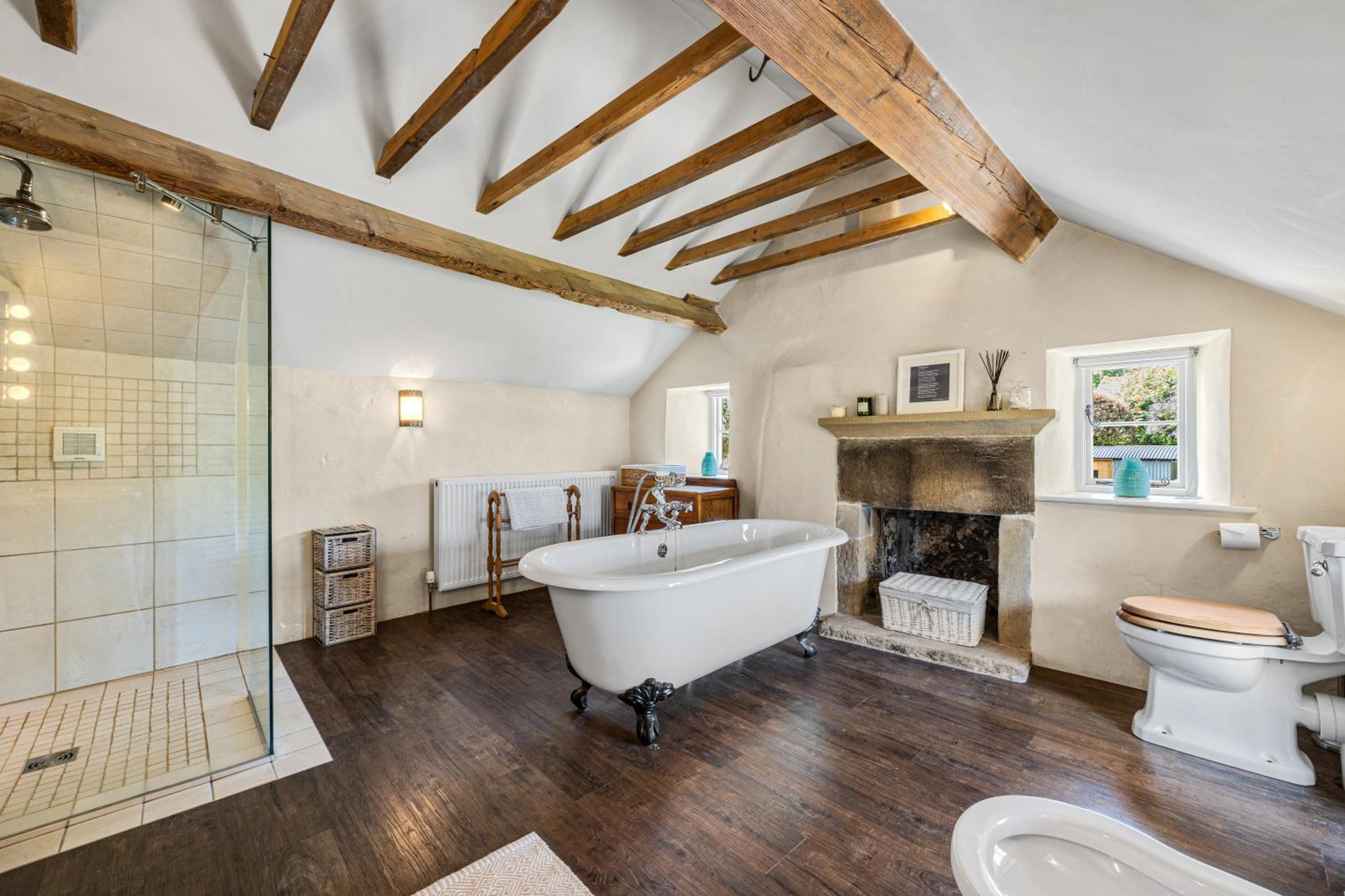 Grade II Listed Peak District Property