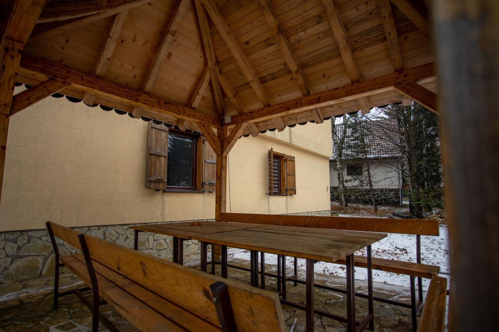 Šumska kuća Divčibare view 2
