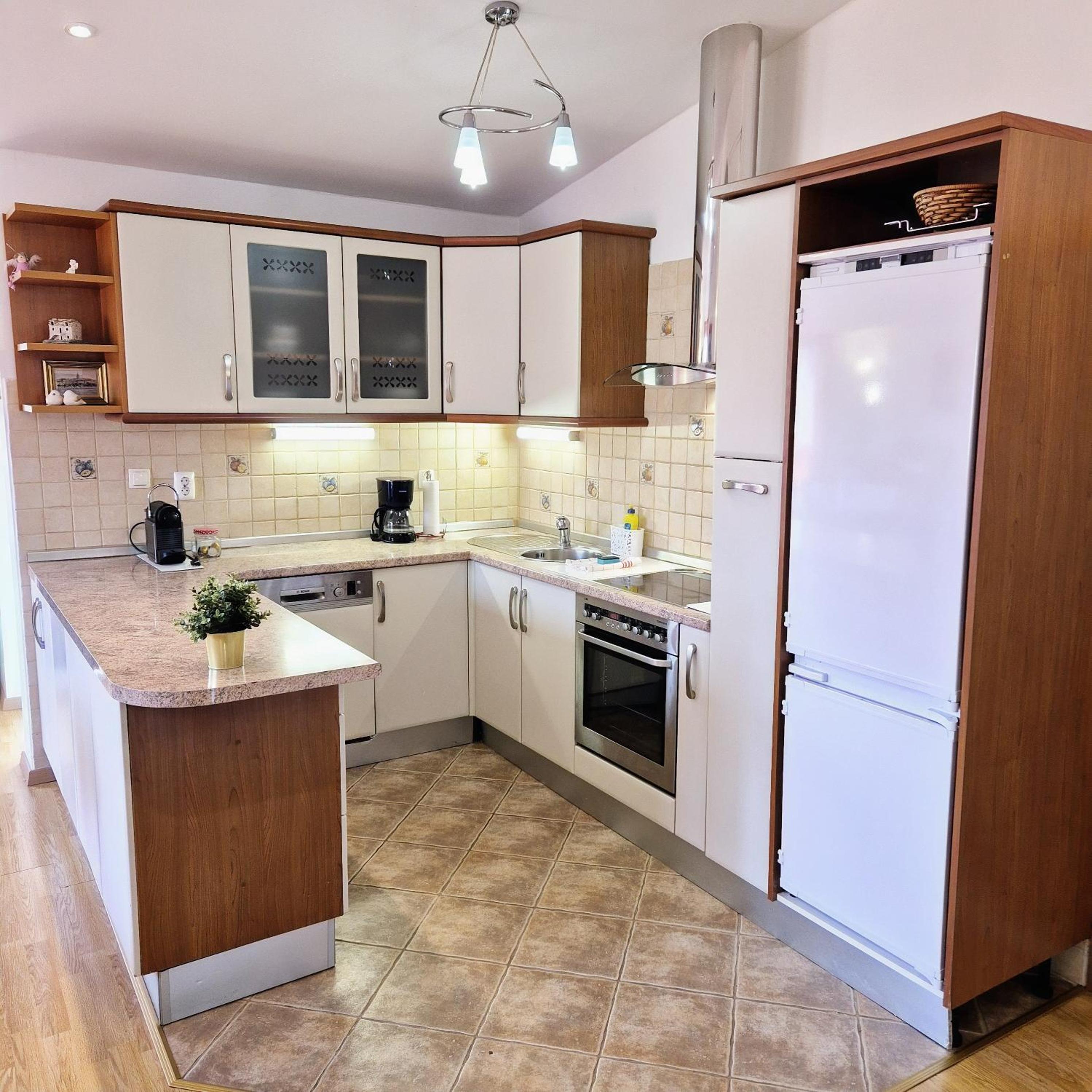 Villa Olivia - Beach & Pool Apartments near Split & Trogir