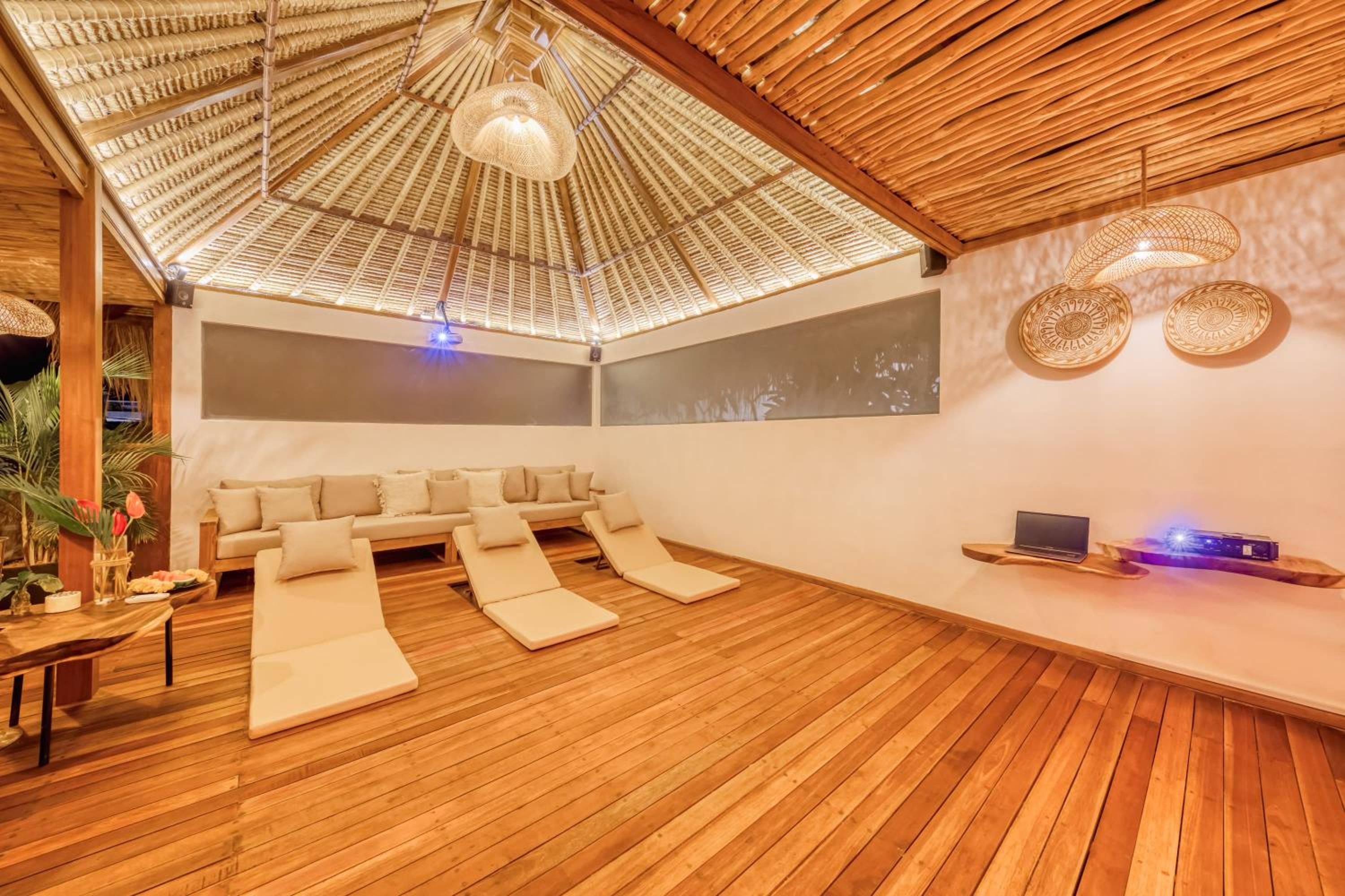 meeting & event spaces