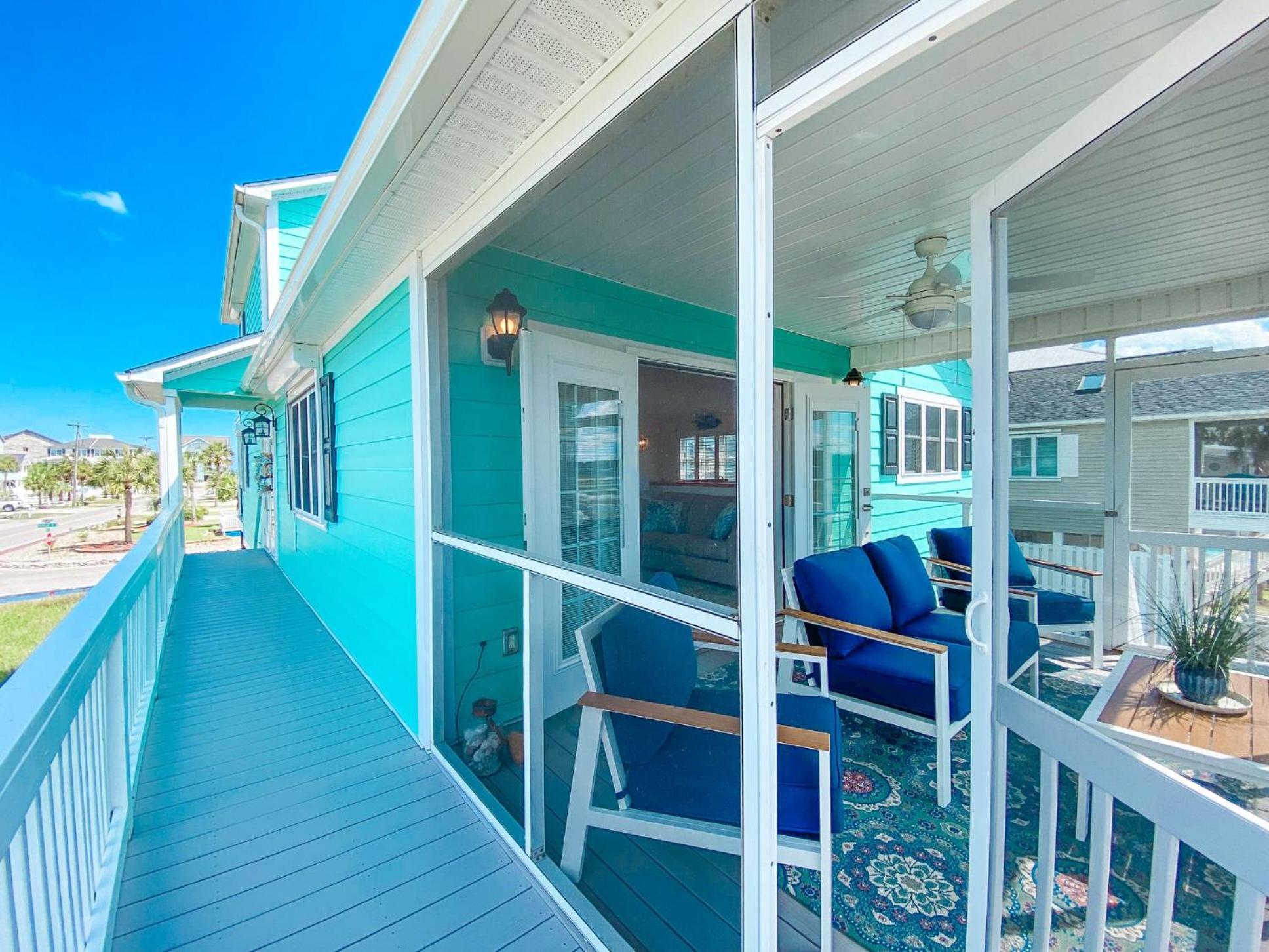 Teal Tidez Ocean View Luxury Home w Crows Nest view 2
