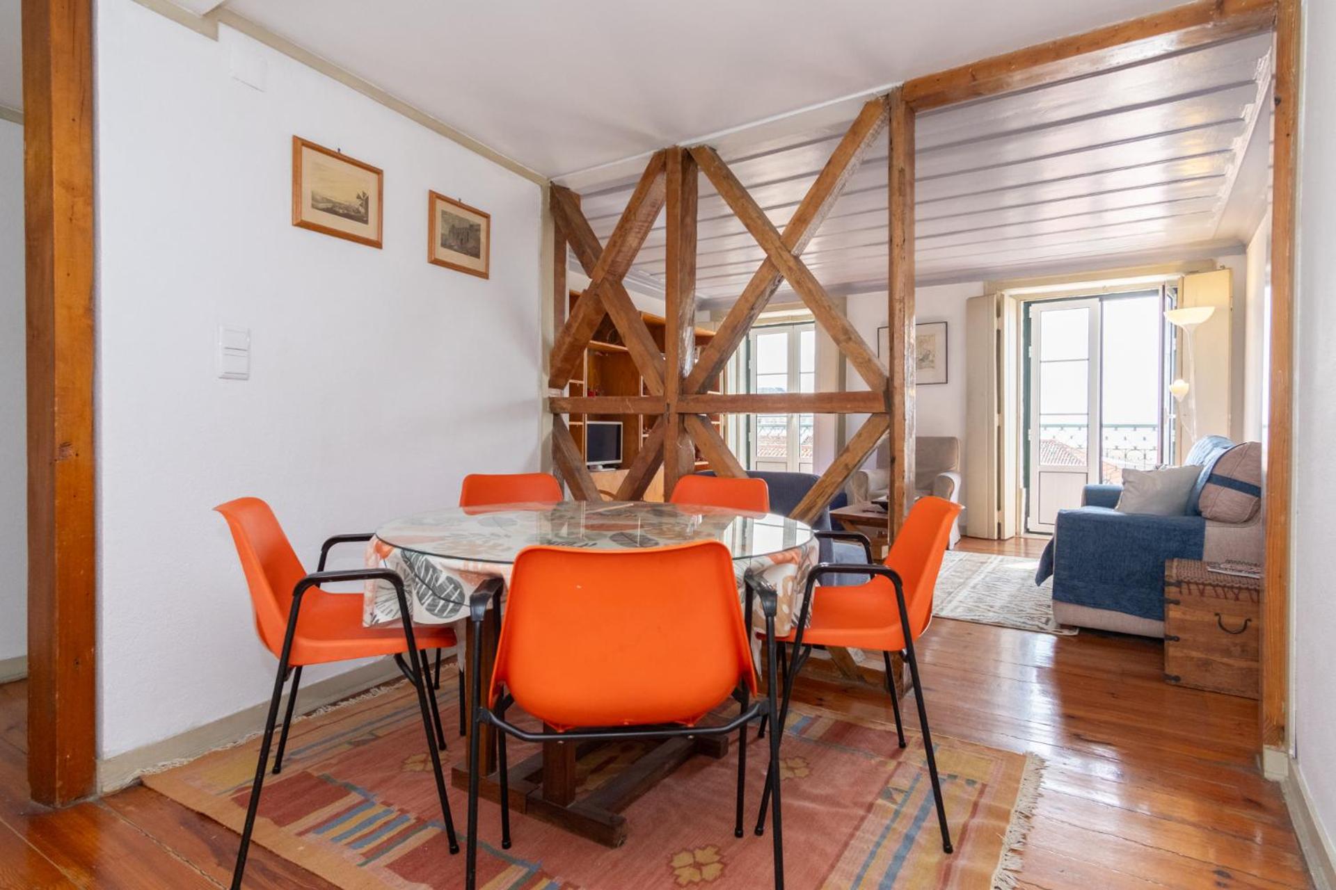 Apartment in Alfama, near Metro & Cafés - TTL126