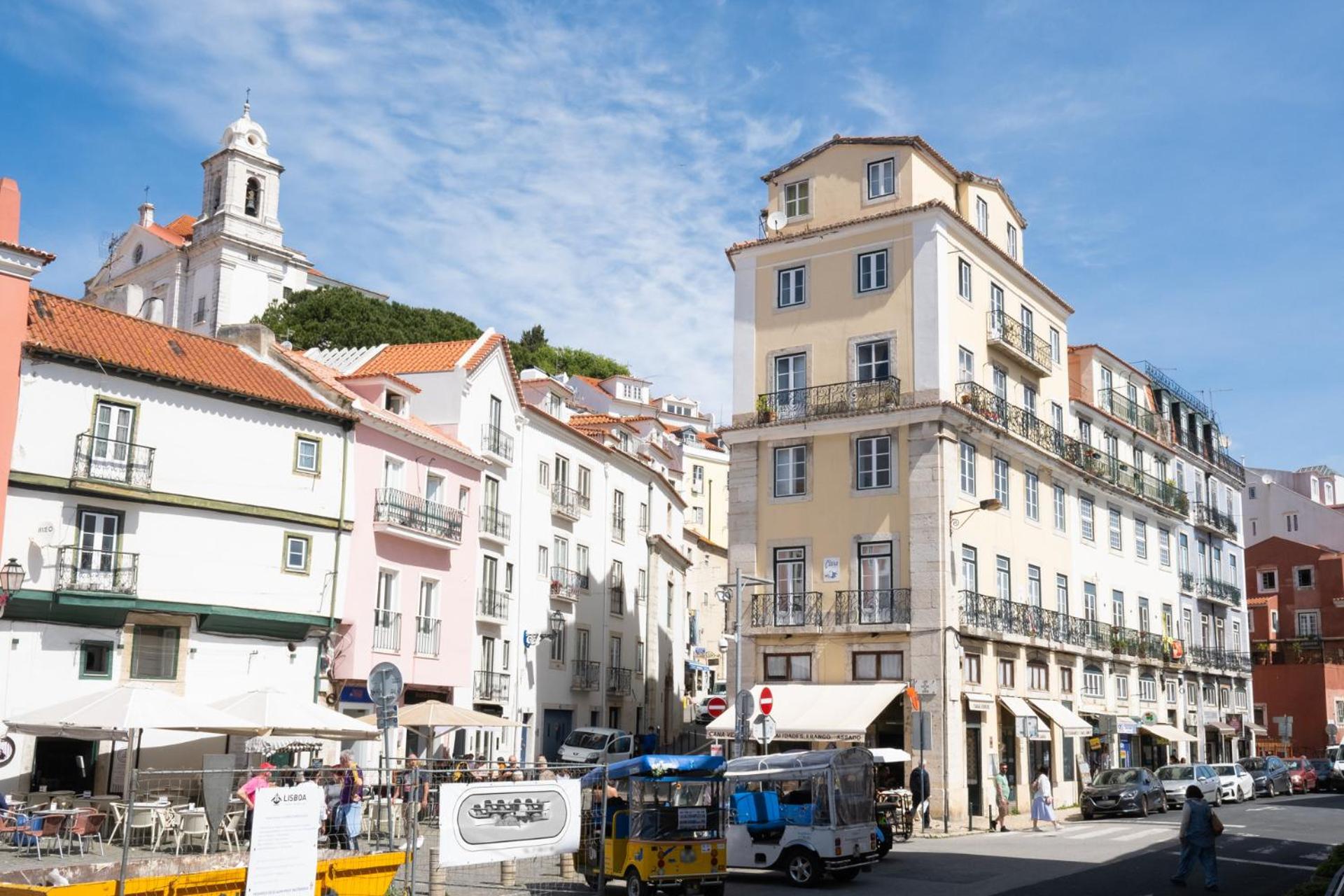 Apartment in Alfama, near Metro & Cafés - TTL126
