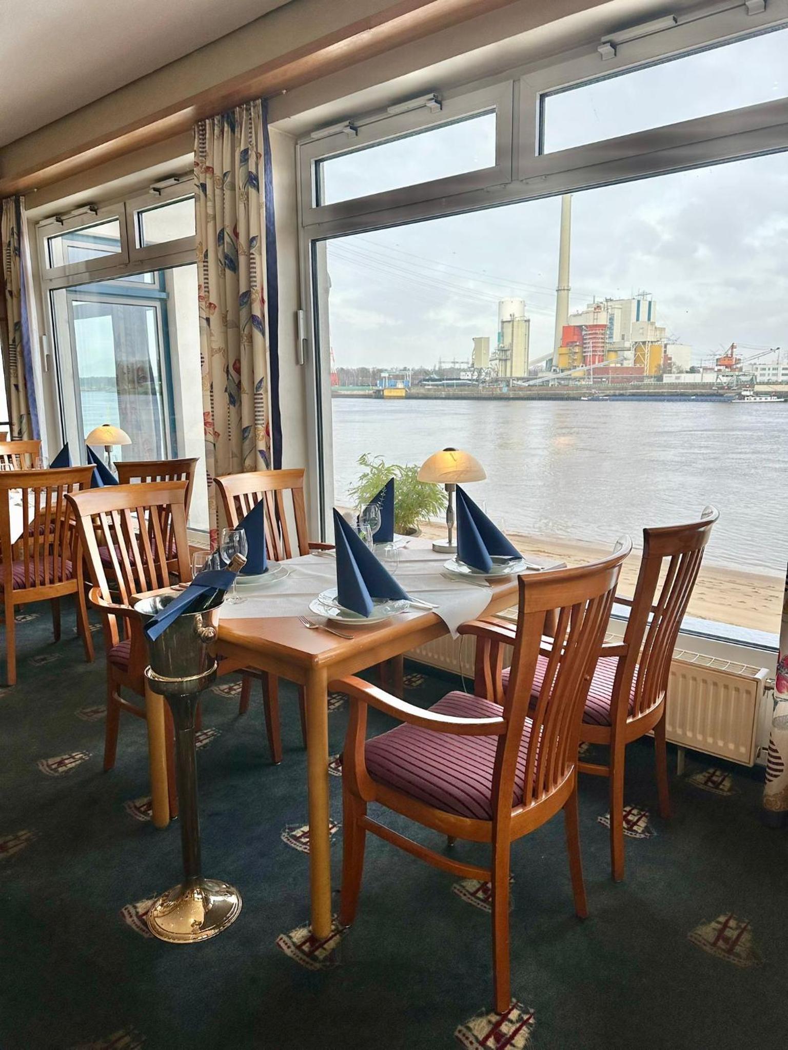 Gästehaus Weserblick am Weser-Sandstrand