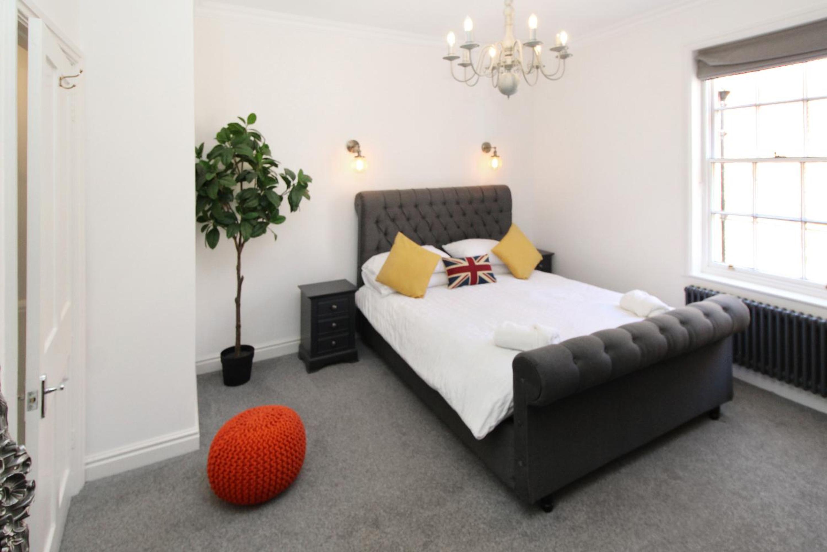 Chester City Centre Town House view 5