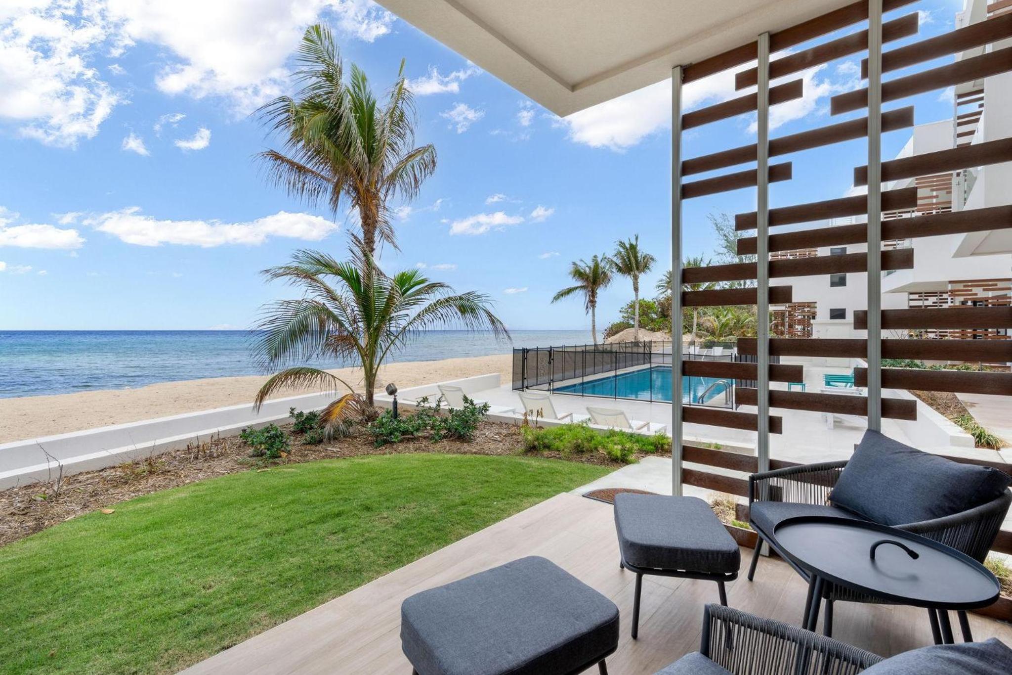 Silver Reef 3 Oceanfront Condo