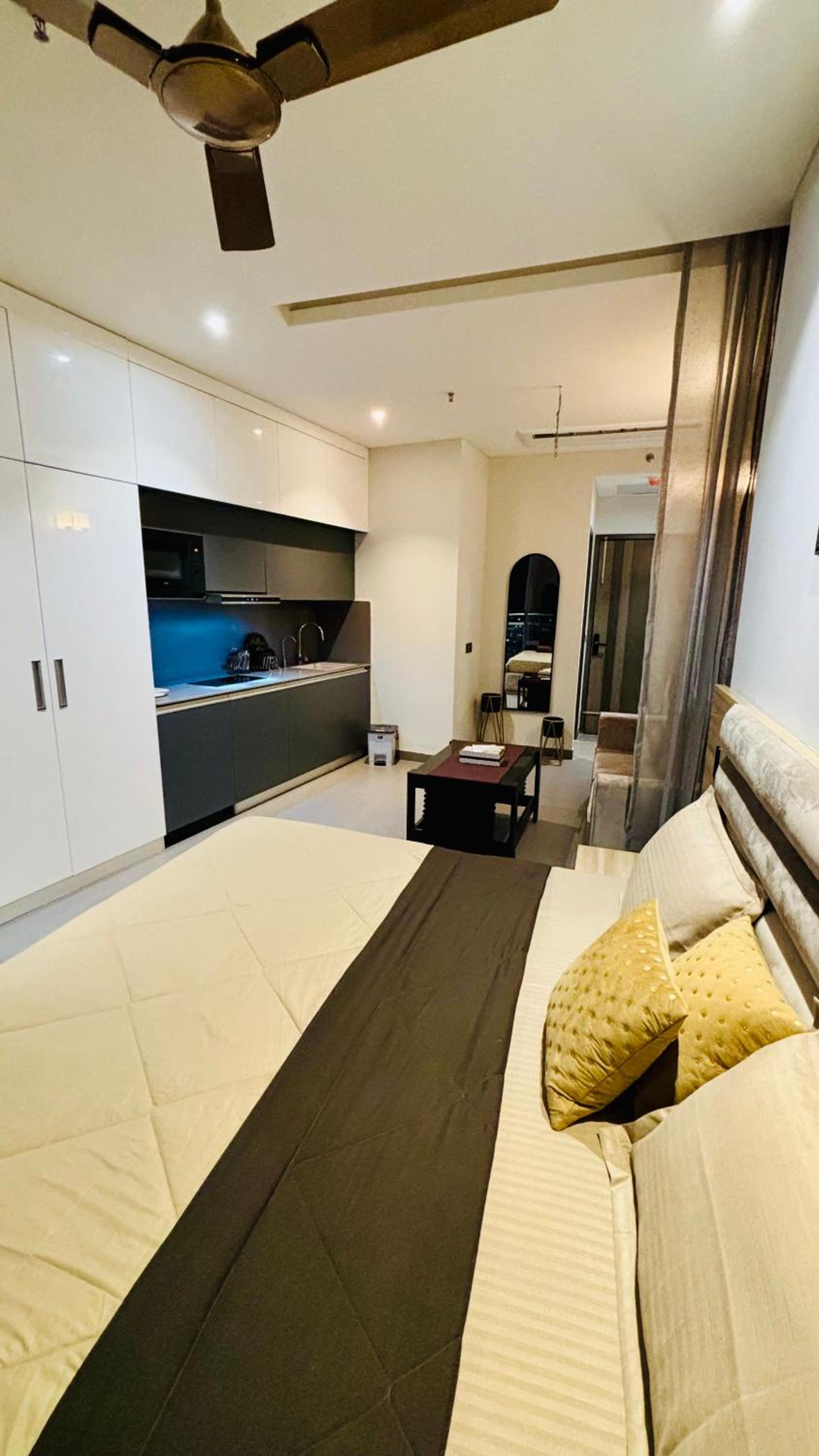 Countryside Luxury Suites - Supernova Noida view 2