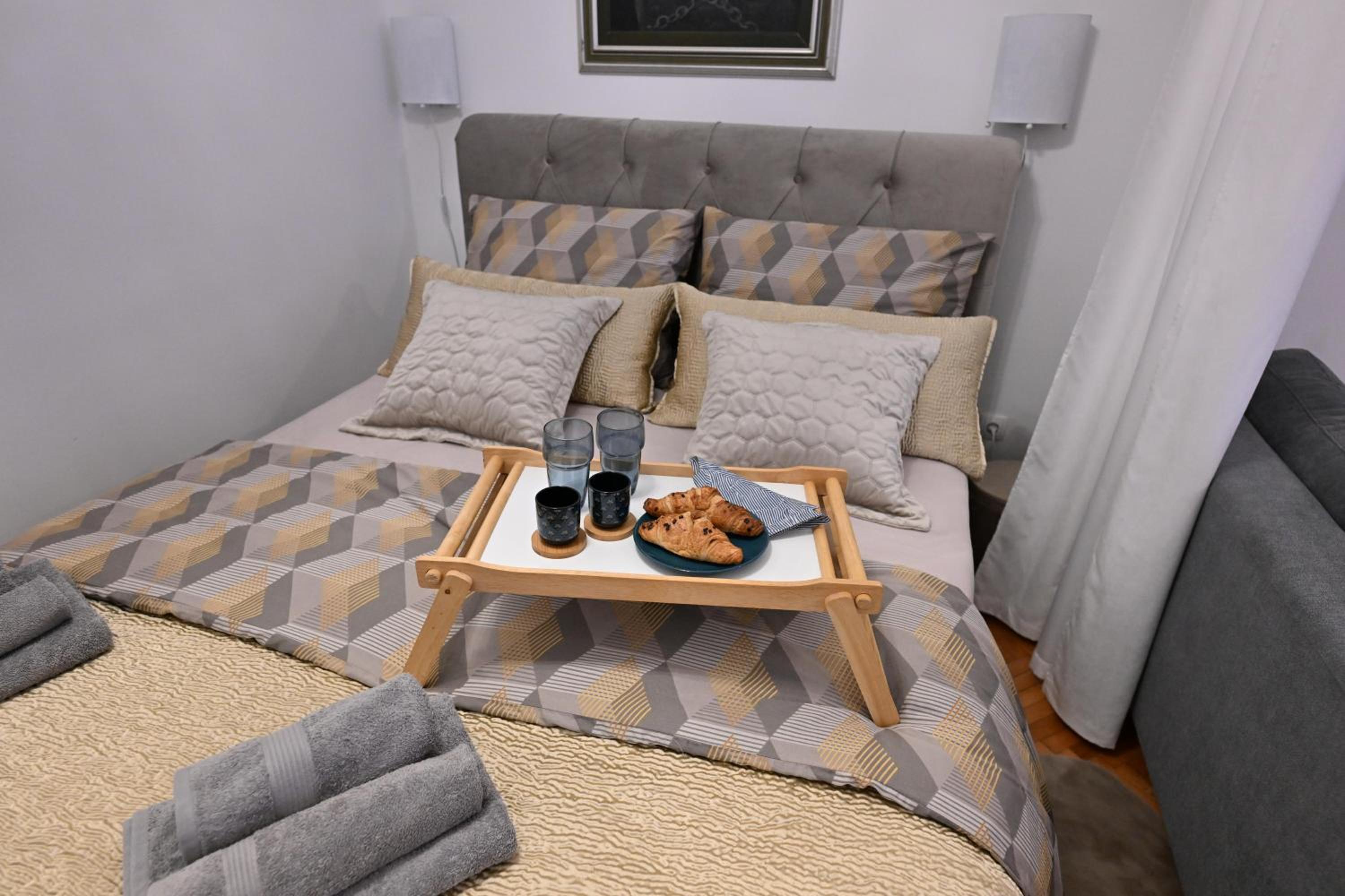 Simply Red Apartment