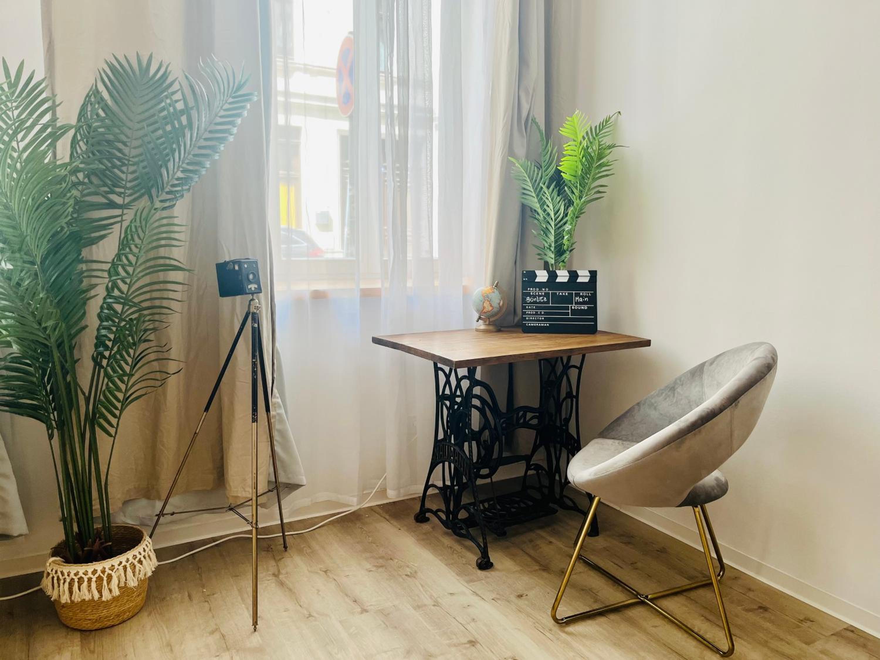 FILMAP-Apartments-Zentrale Lage-Boxspringbett-Beamer-Popcorn-gratis Parkplatz