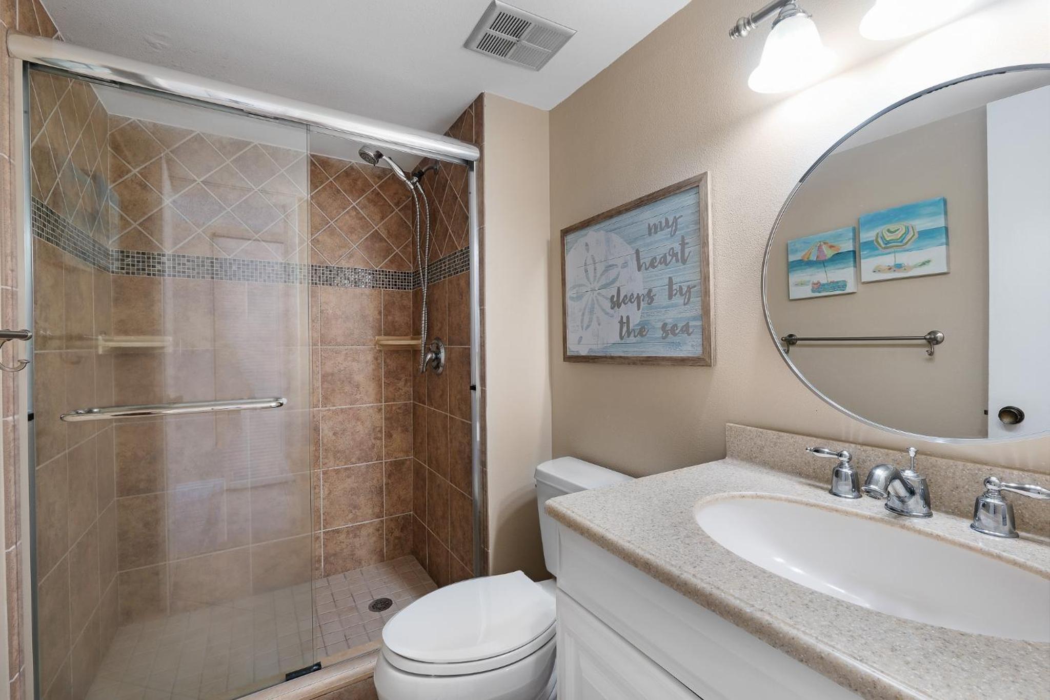 Marvel at the spectacular views from this bright corner condo!