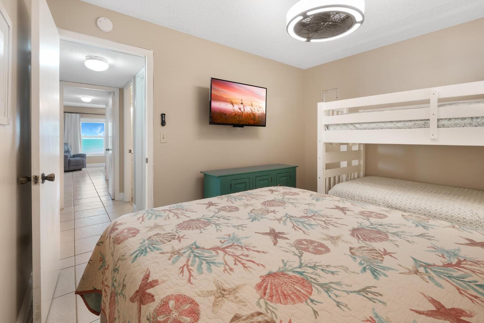 Marvel at the spectacular views from this bright corner condo!