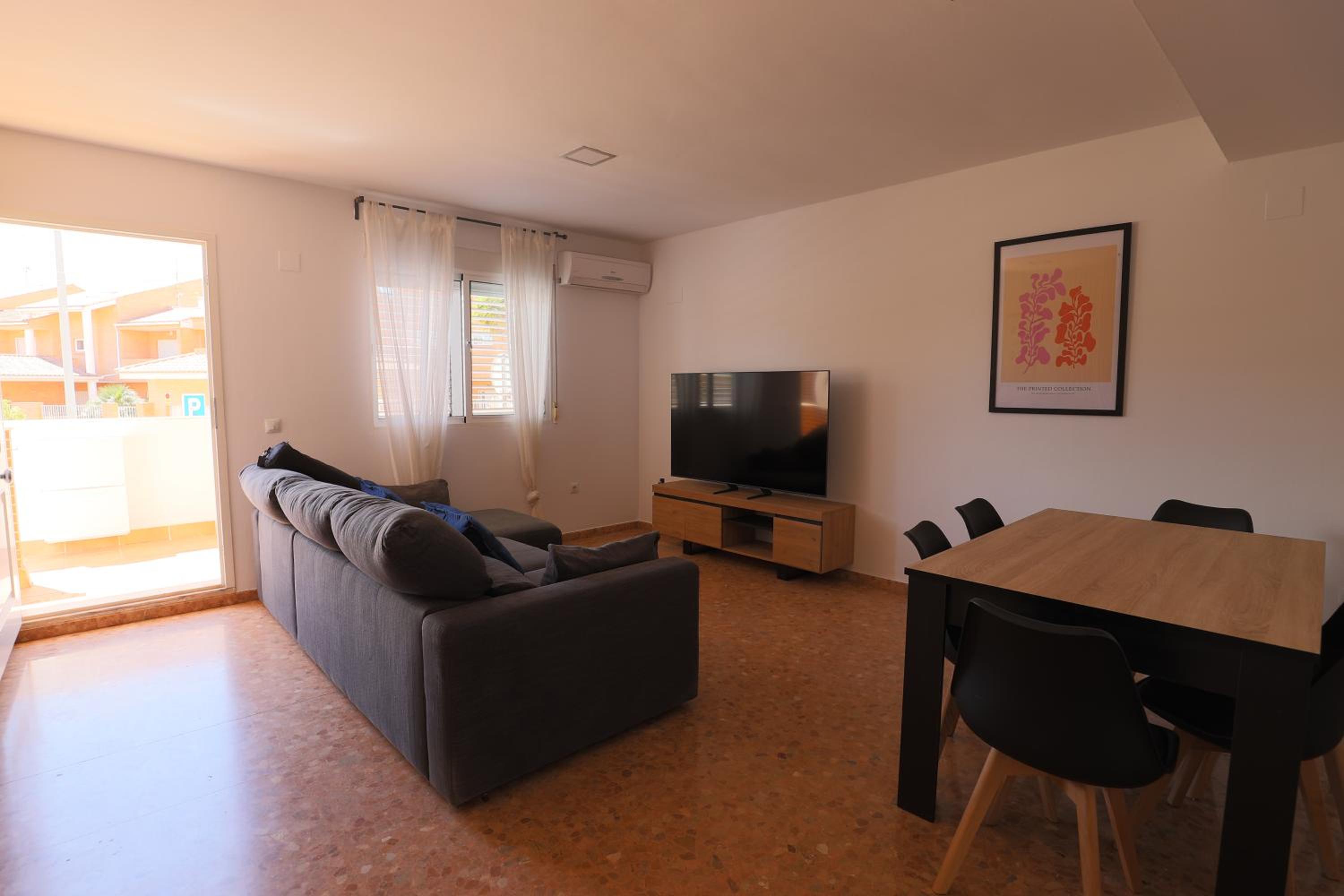 Estupendo duplex famililar con terrazas y parking by Hometels