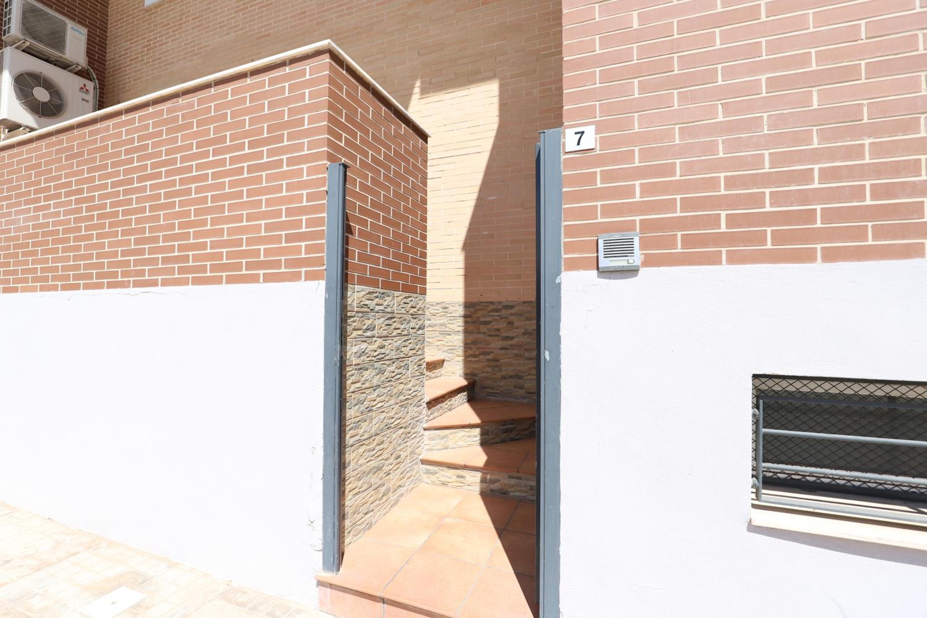 Estupendo duplex famililar con terrazas y parking by Hometels