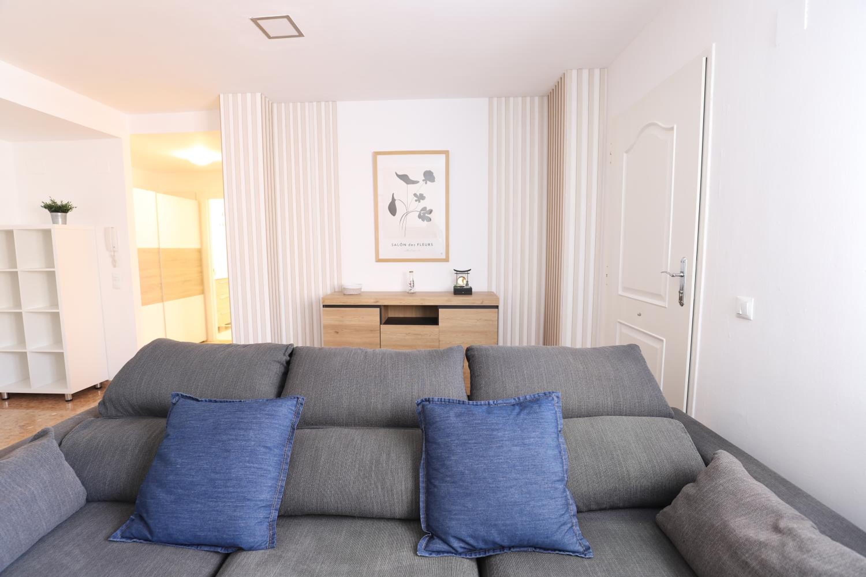 Estupendo duplex famililar con terrazas y parking by Hometels