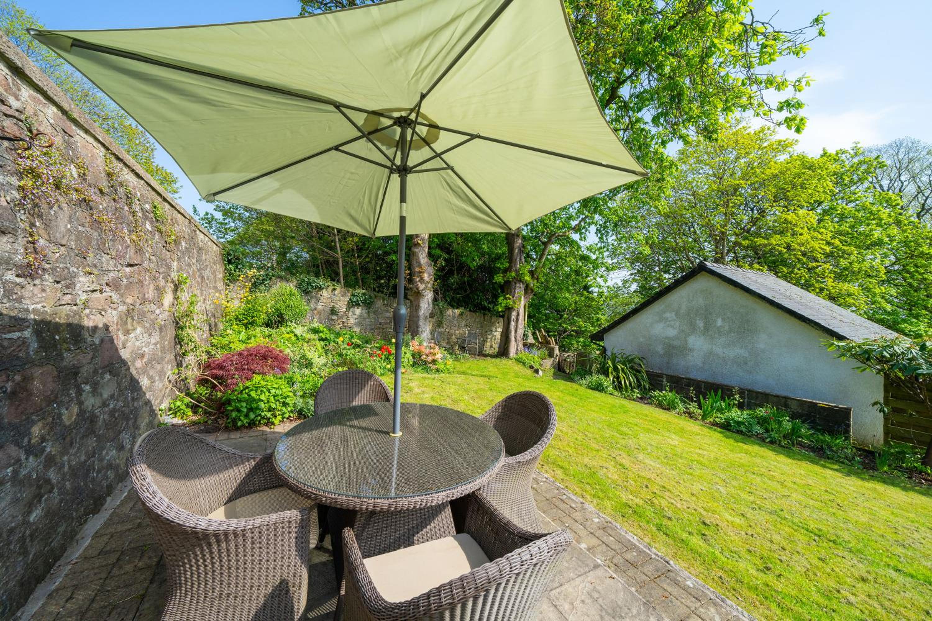 Binrock Lodge