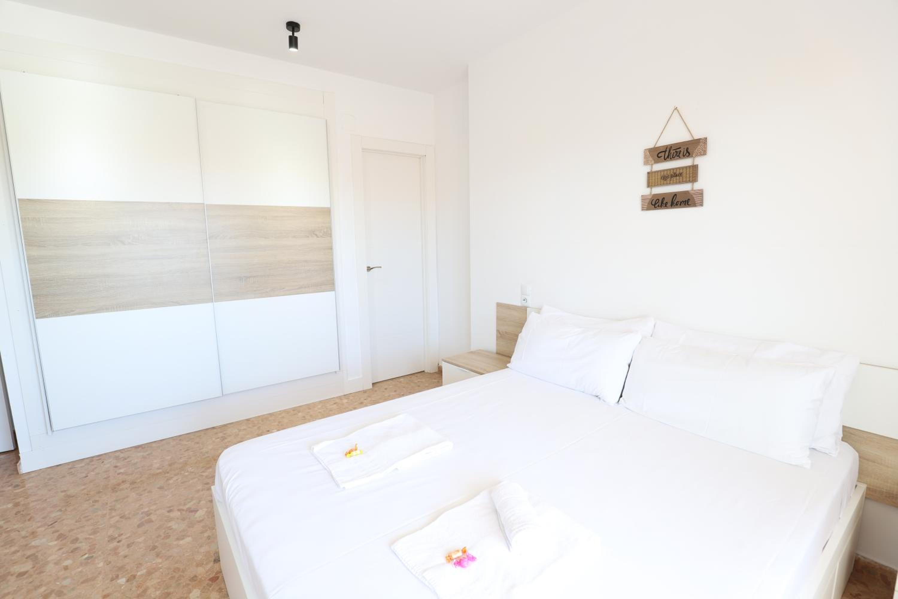 Estupendo duplex famililar con terrazas y parking by Hometels