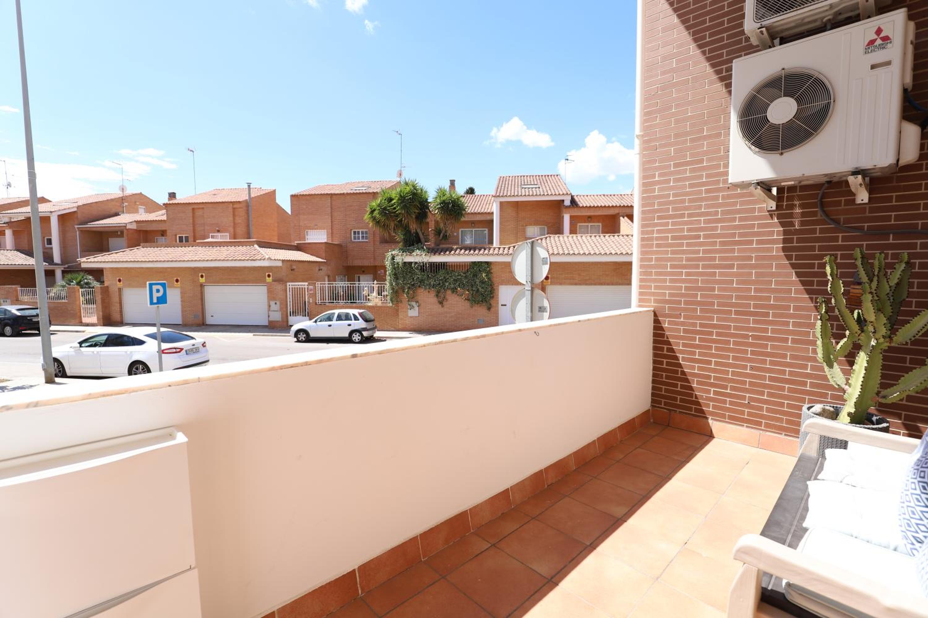 Estupendo duplex famililar con terrazas y parking by Hometels