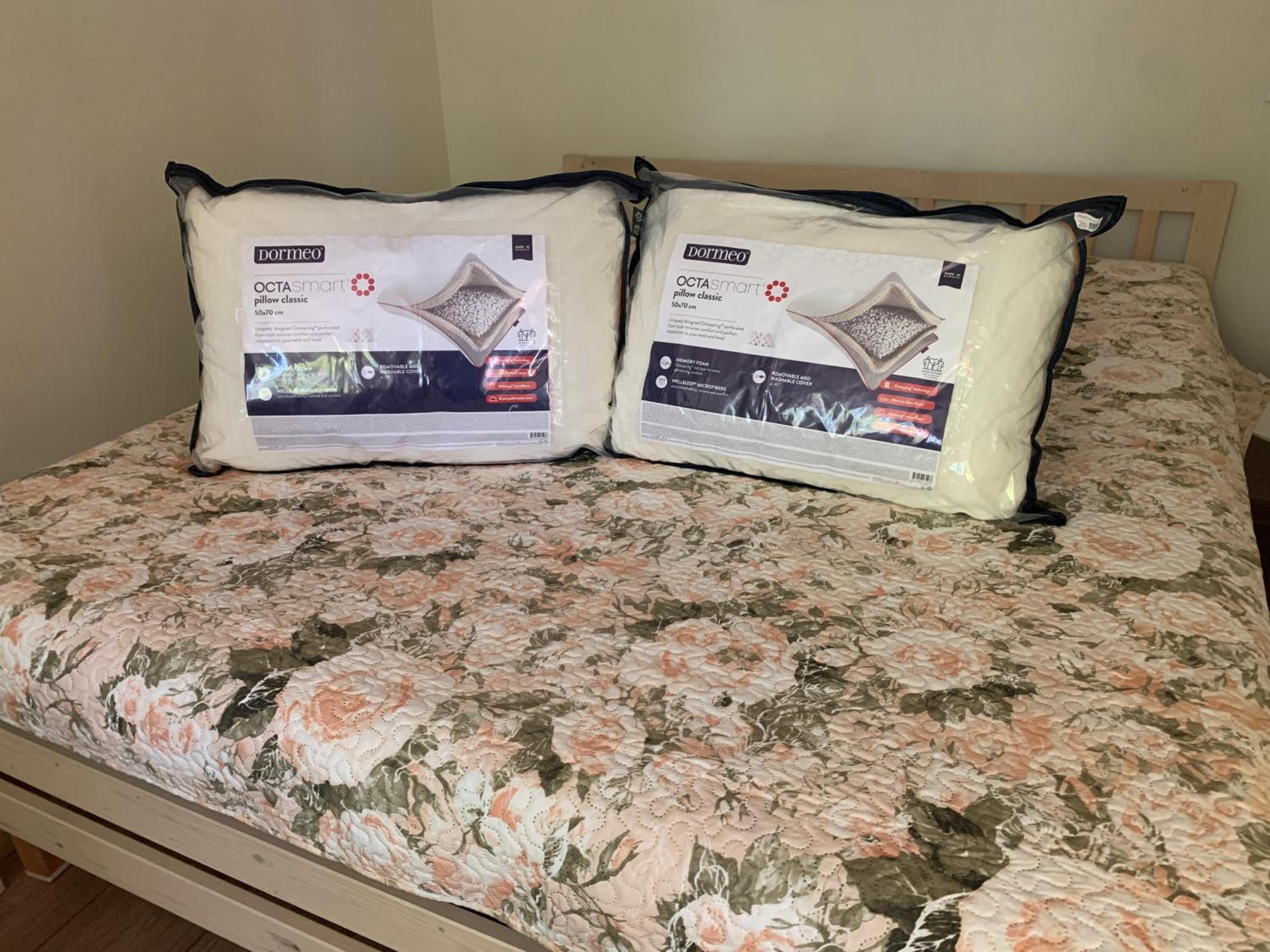 DIKOL Two-Room Apartment-SELF CHECK-in & FREE Parking Near City Center