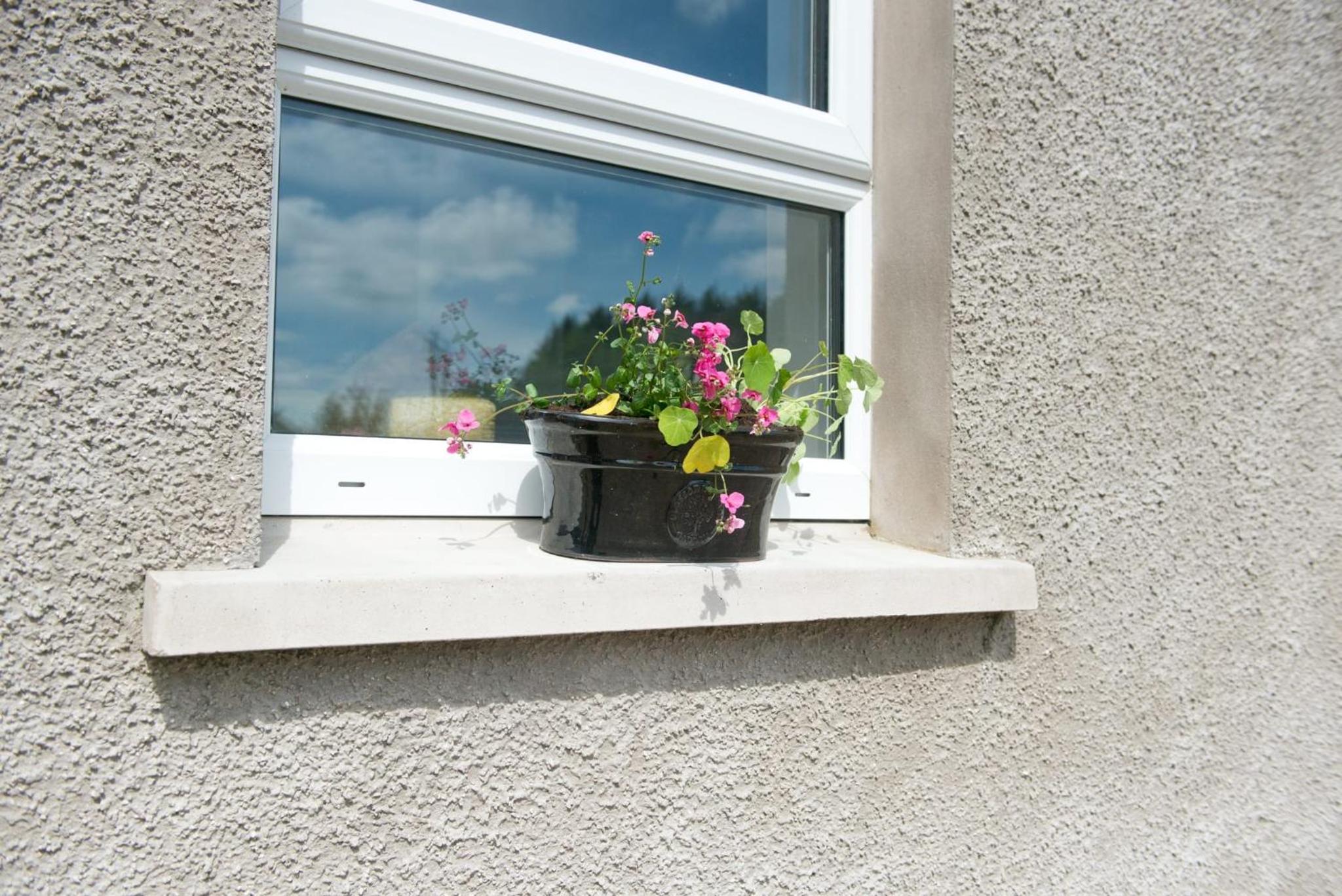 Creggan Deveskey Cottage New Hot Tub At Property