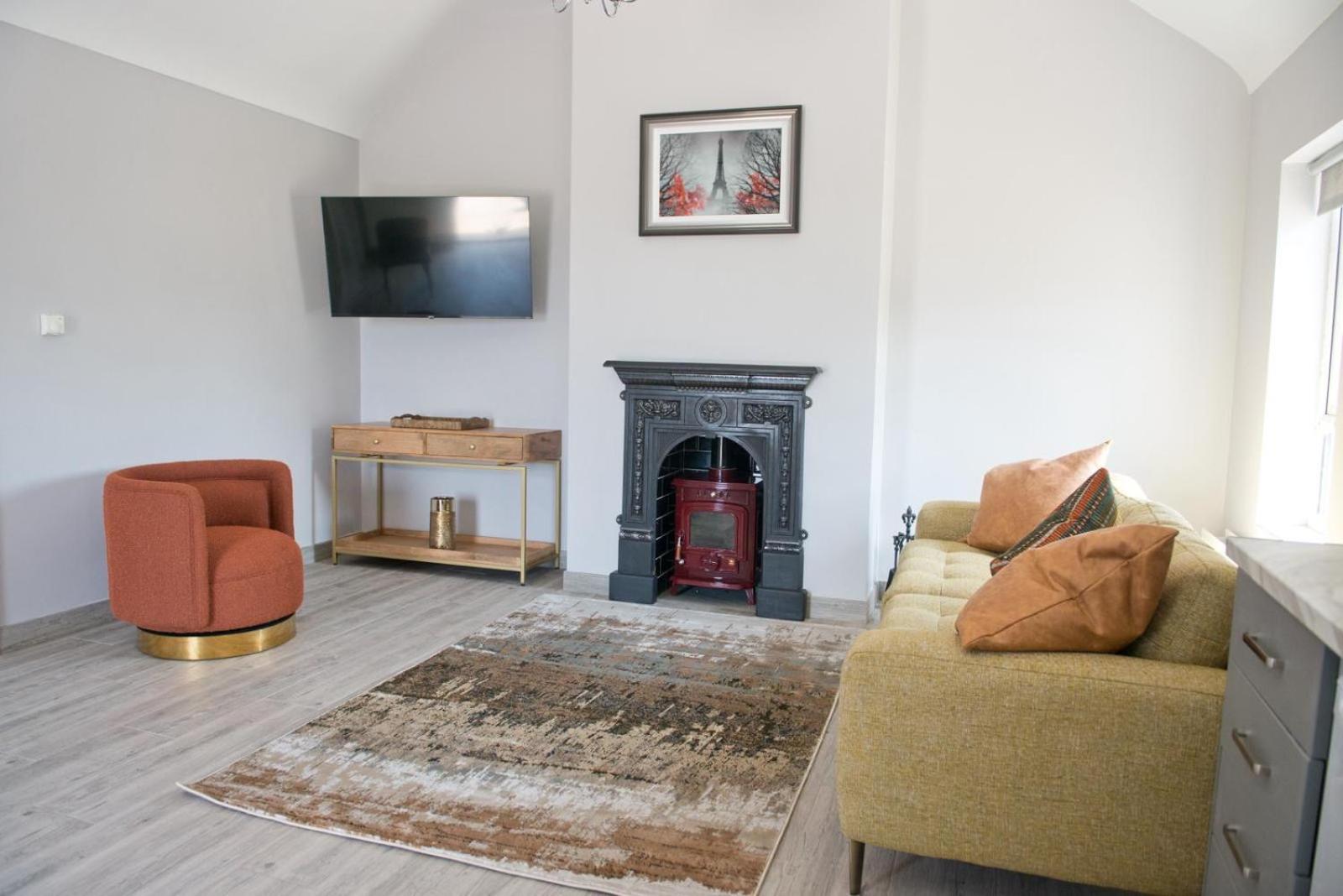 Creggan Deveskey Cottage New Hot Tub At Property
