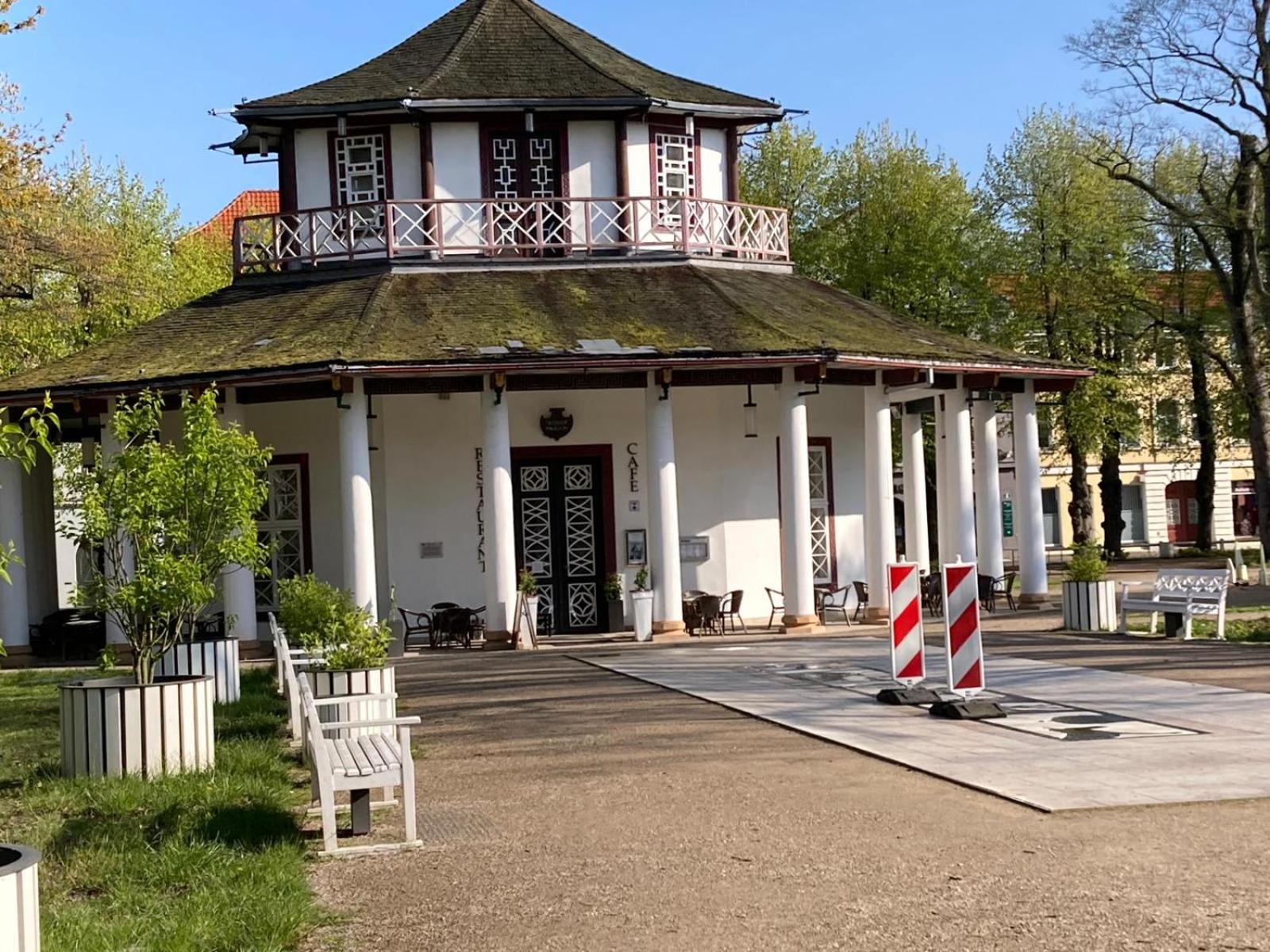 Ferienwohnung Yachthafentraum direkt, am Strand, Seebrücke,Hafen, Shopping