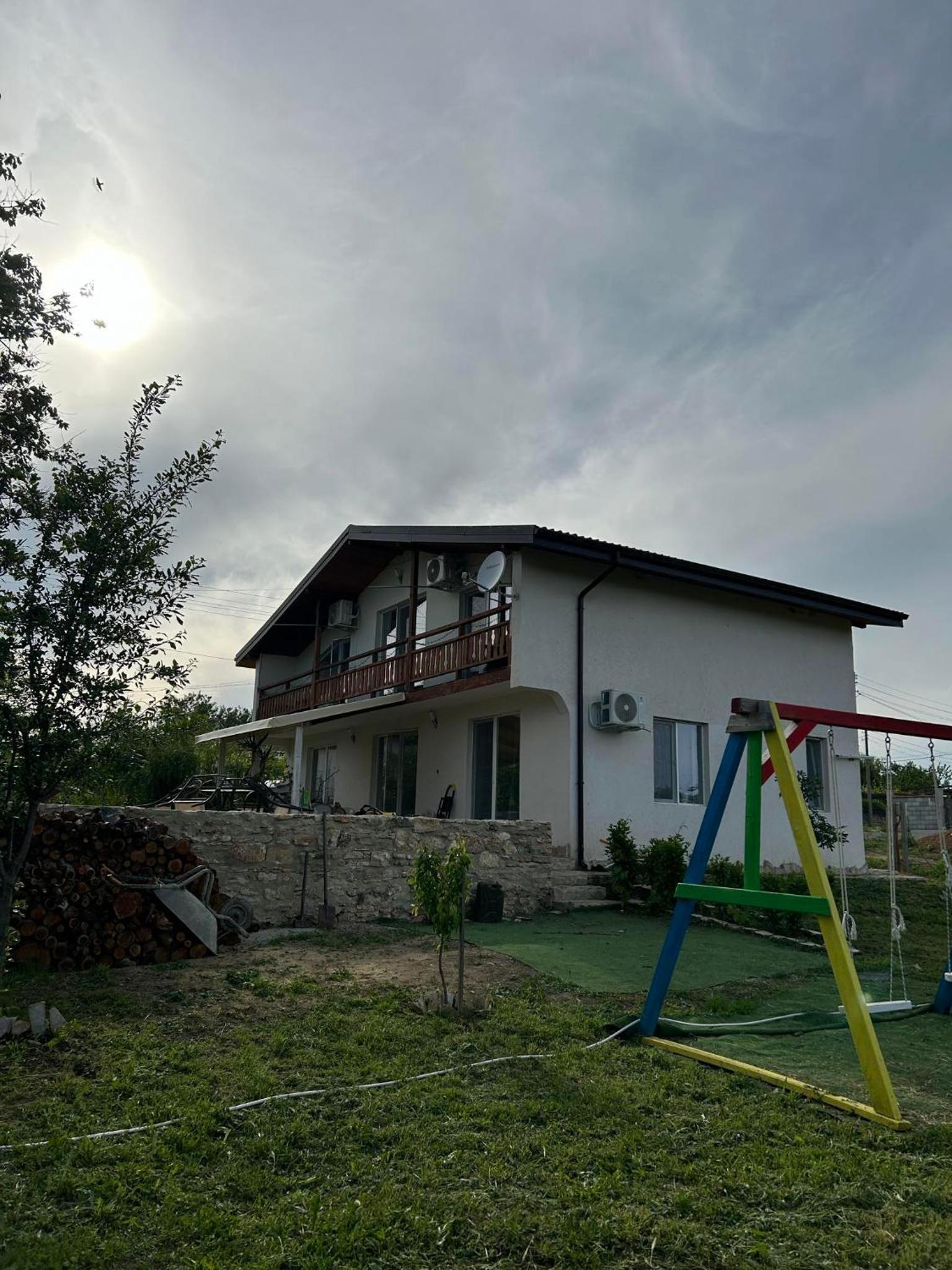 Sanny’s house