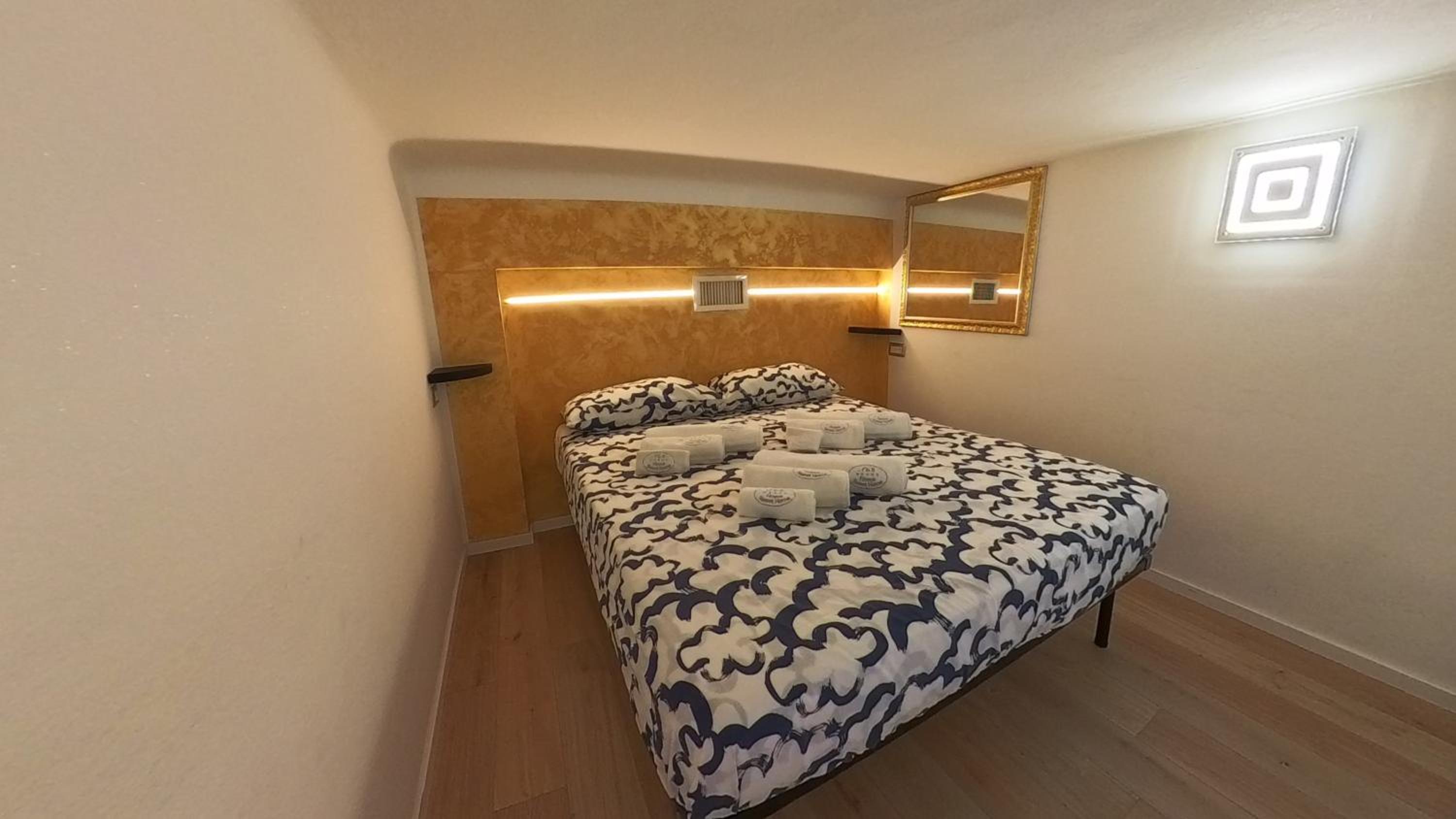 n&ghomesweethome Van Gogh Elegante e confortevole casa vacanze