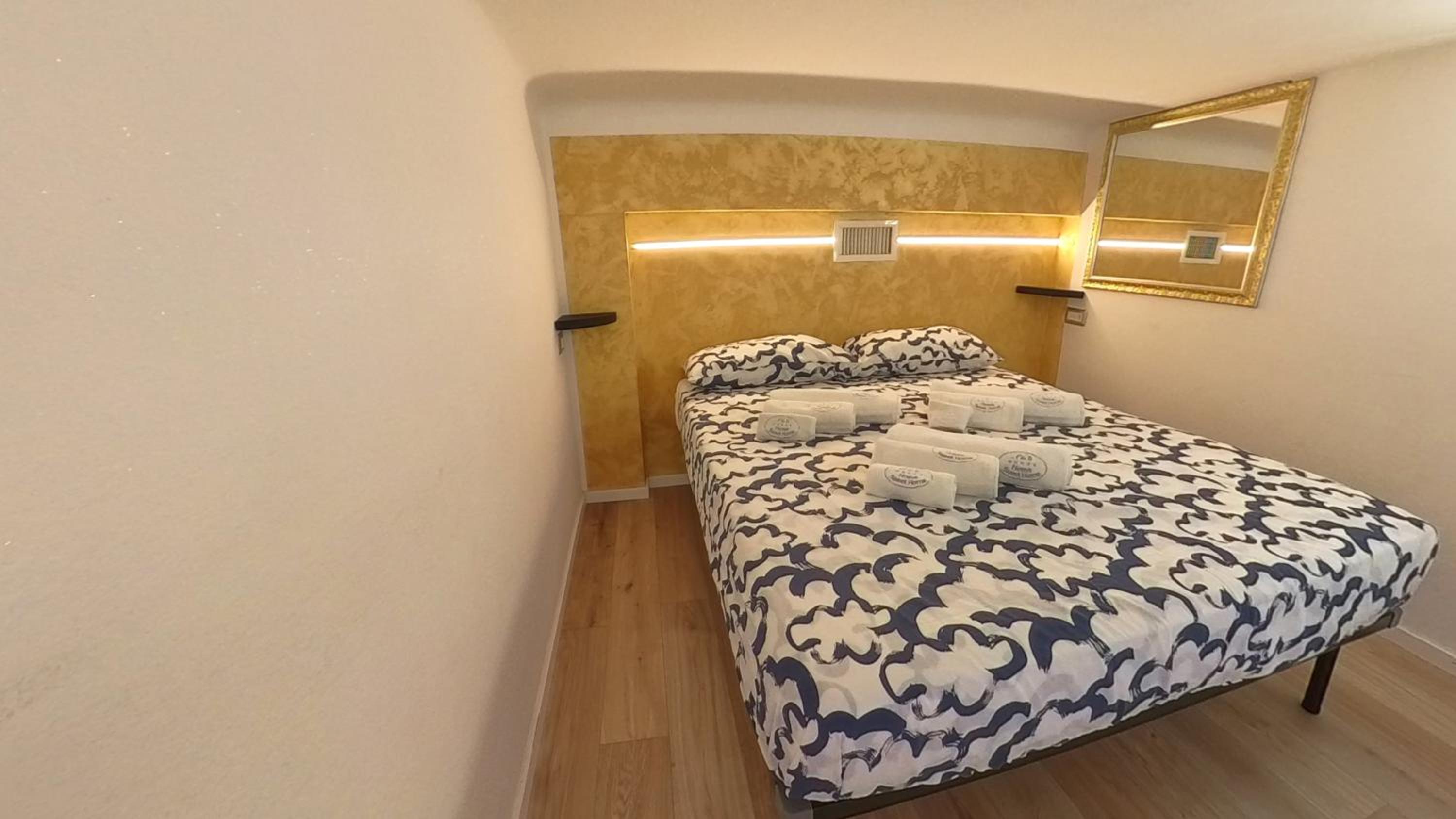 n&ghomesweethome Van Gogh Elegante e confortevole casa vacanze