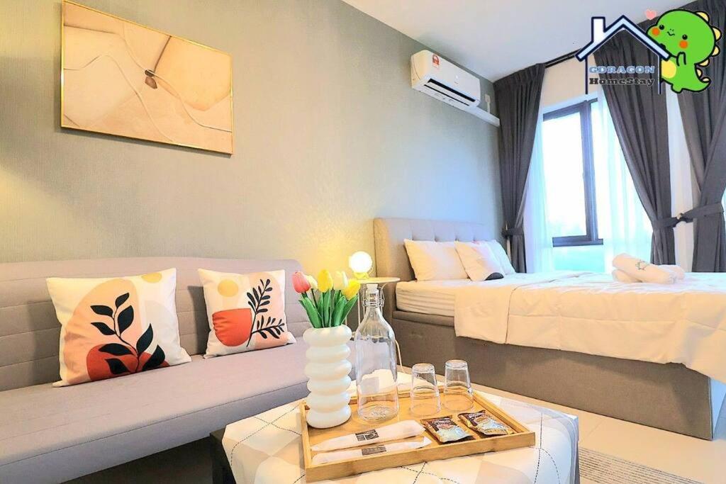 Central Park lovely cozy studio balcony by GDRAGON HomeStay