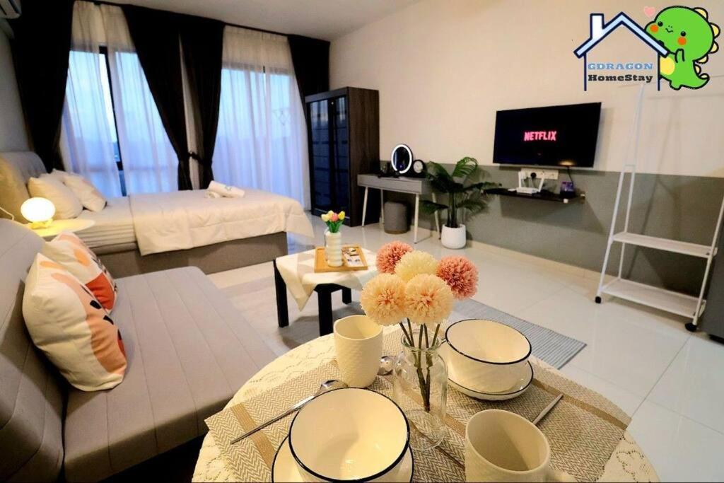 Central Park lovely cozy studio balcony by GDRAGON HomeStay