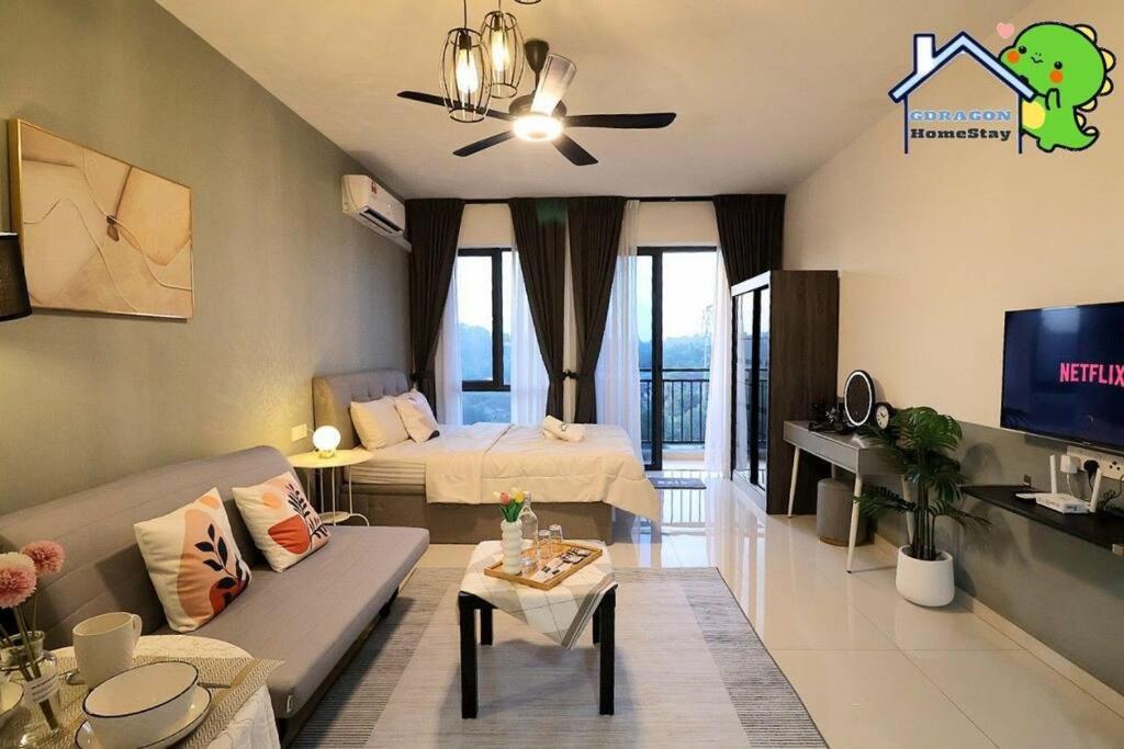 Central Park lovely cozy studio balcony by GDRAGON HomeStay
