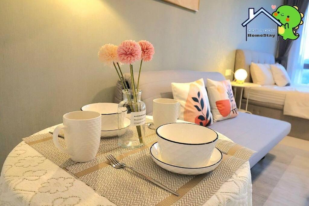 Central Park lovely cozy studio balcony by GDRAGON HomeStay