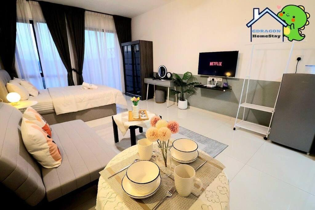 Central Park lovely cozy studio balcony by GDRAGON HomeStay