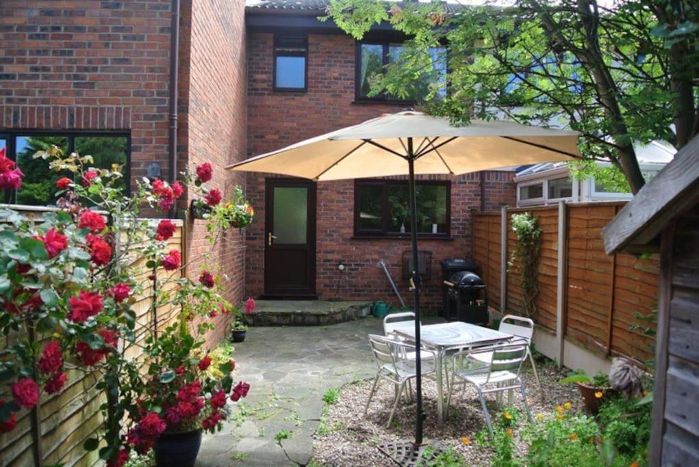 Lytham Holiday Cottage view 2