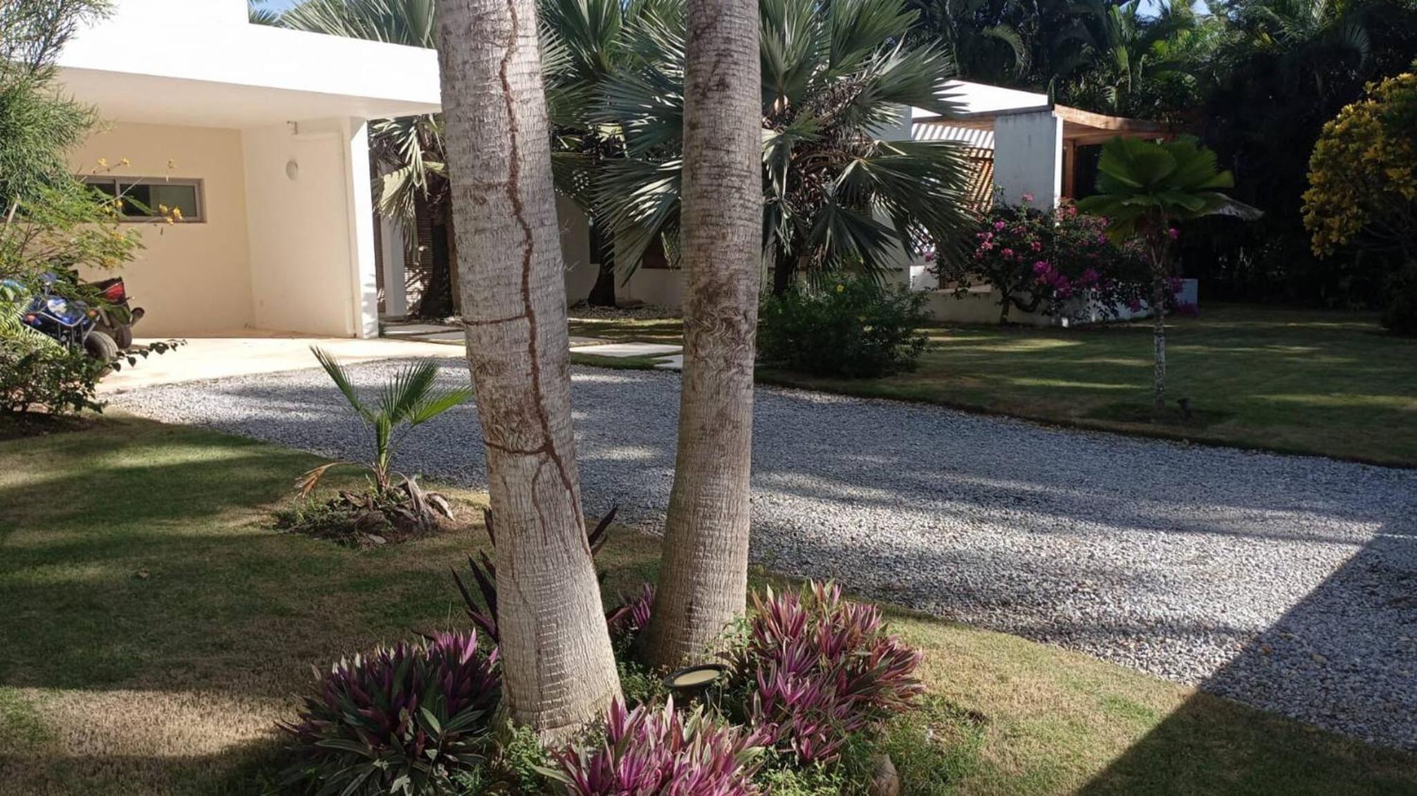 Villa Joyosa , Beachfront Villa view 5