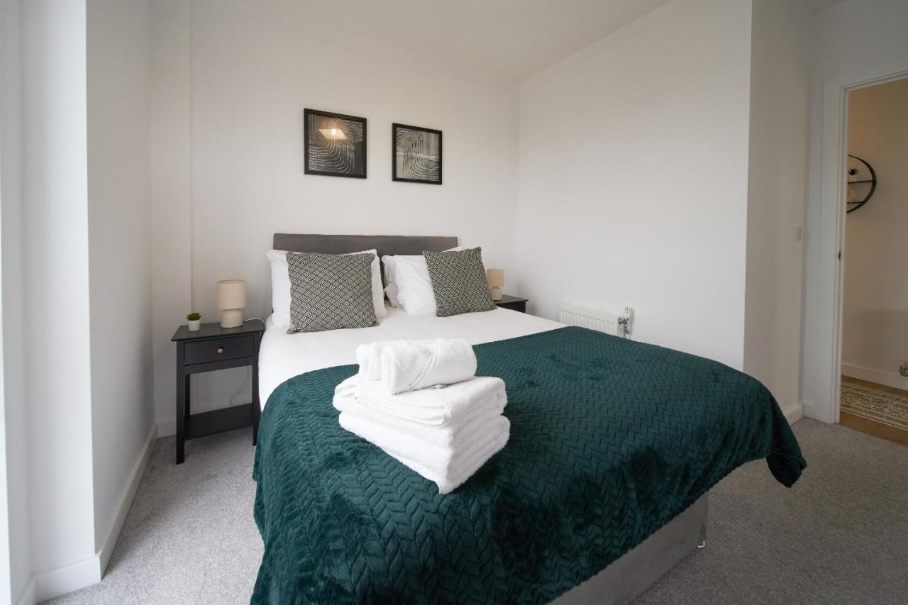 Canary Sanctuary Exclusive 2-Bedroom, 2-Bathroom Retreat