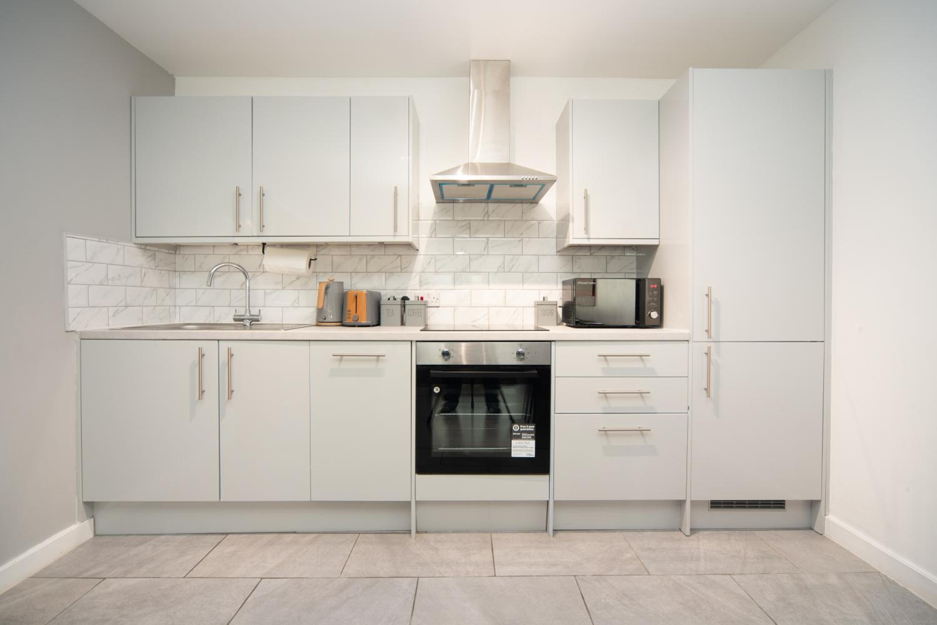 Spacious 3-Bedroom Apartment Near London Museum